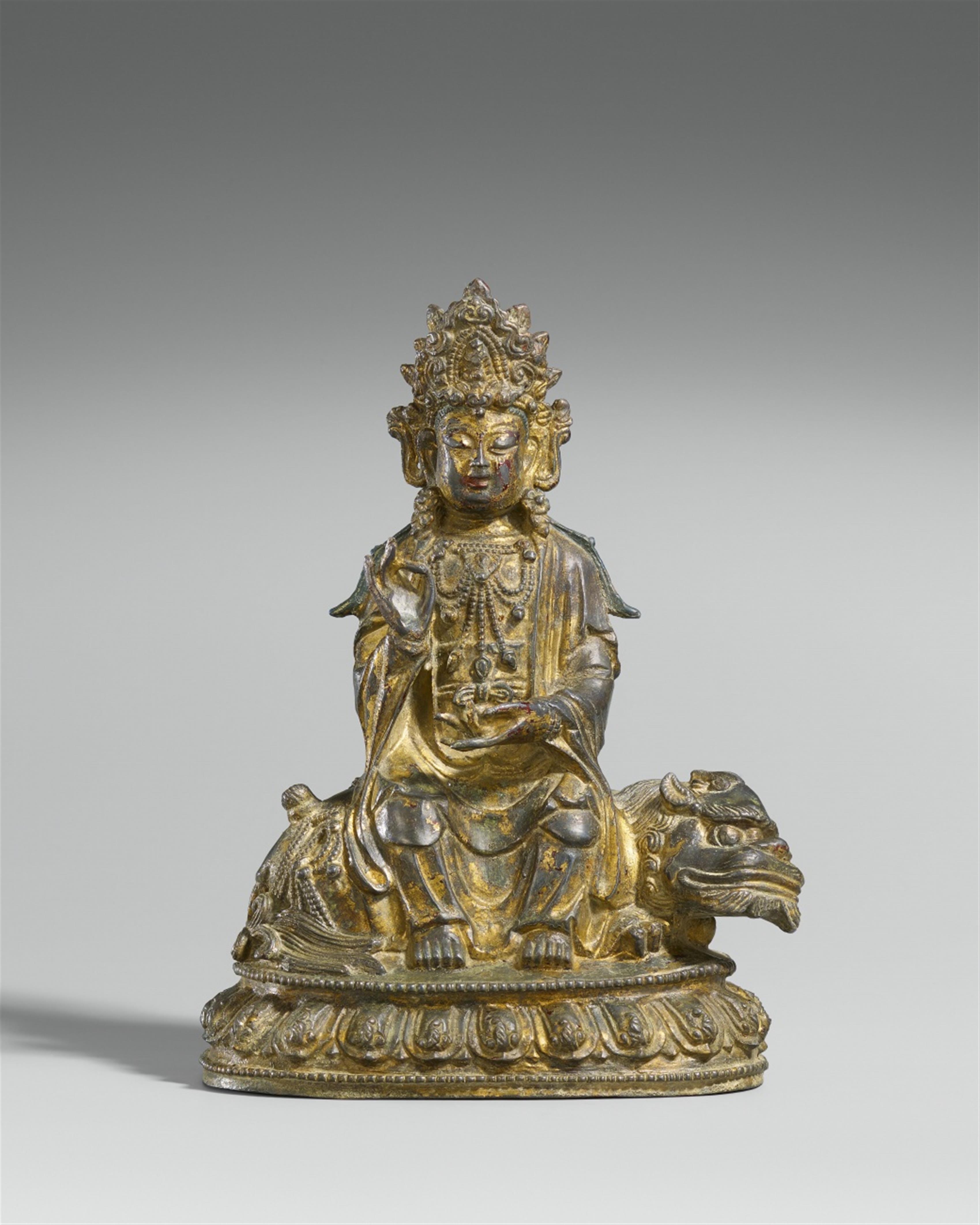 A bronze figure of a bodhisattva. Ming dynasty - image-1
