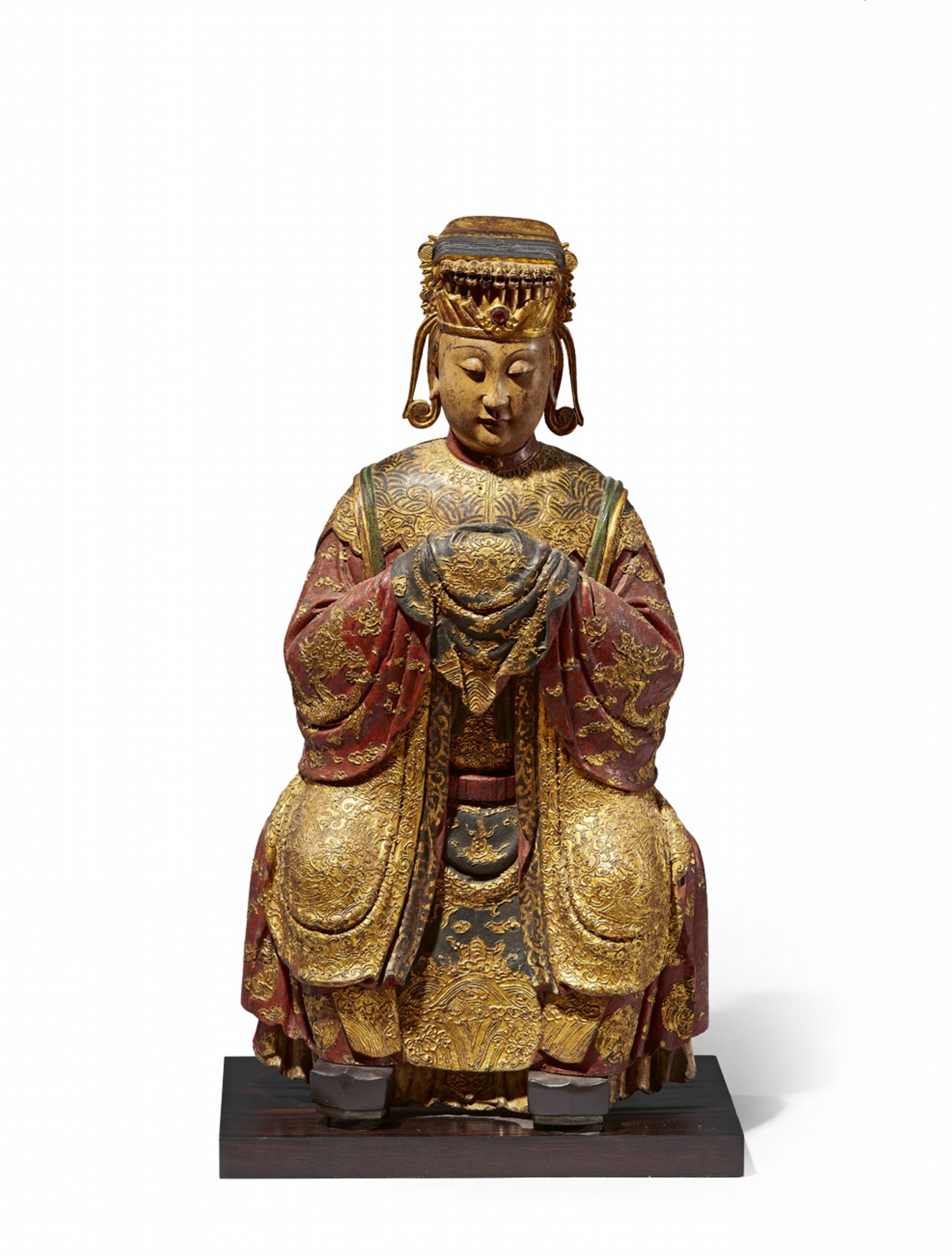Figur der daoistischen Göttin Mazu. Holz, farbig gefasst. 18./19. Jh. - image-1