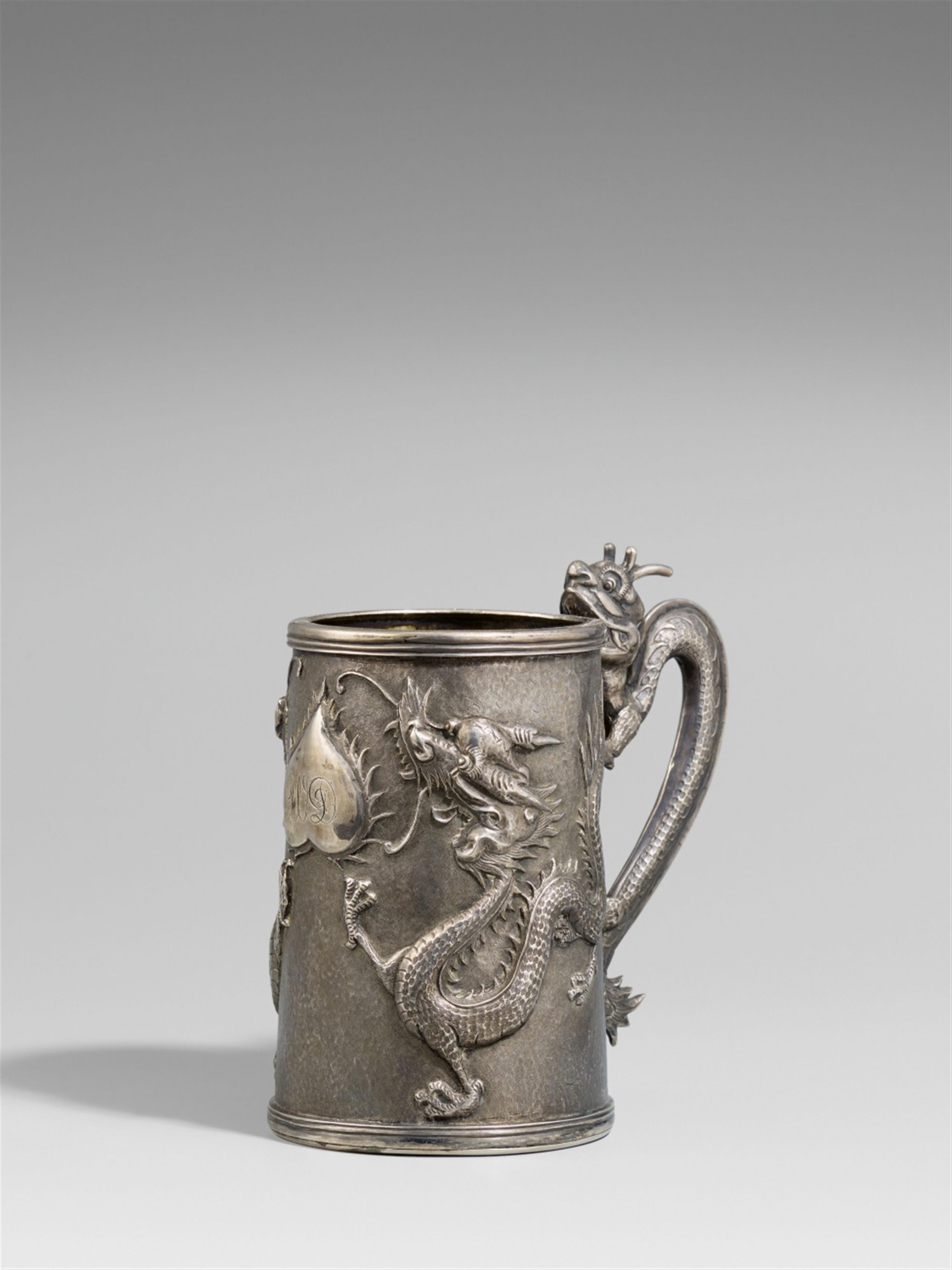 A silver mug. Hong Kong. Late 19th century - image-1