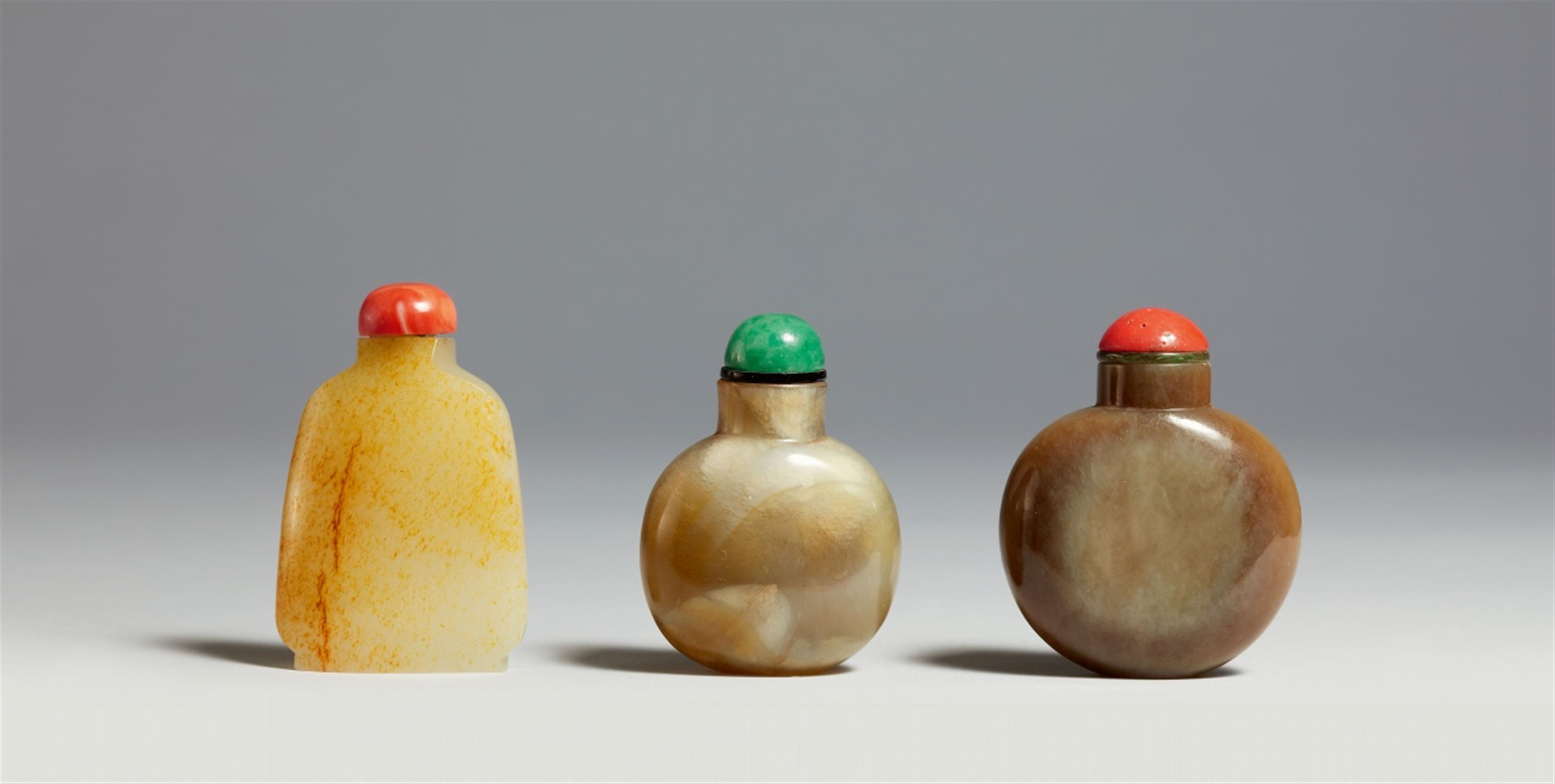 Three stone snuff bottles - image-1
