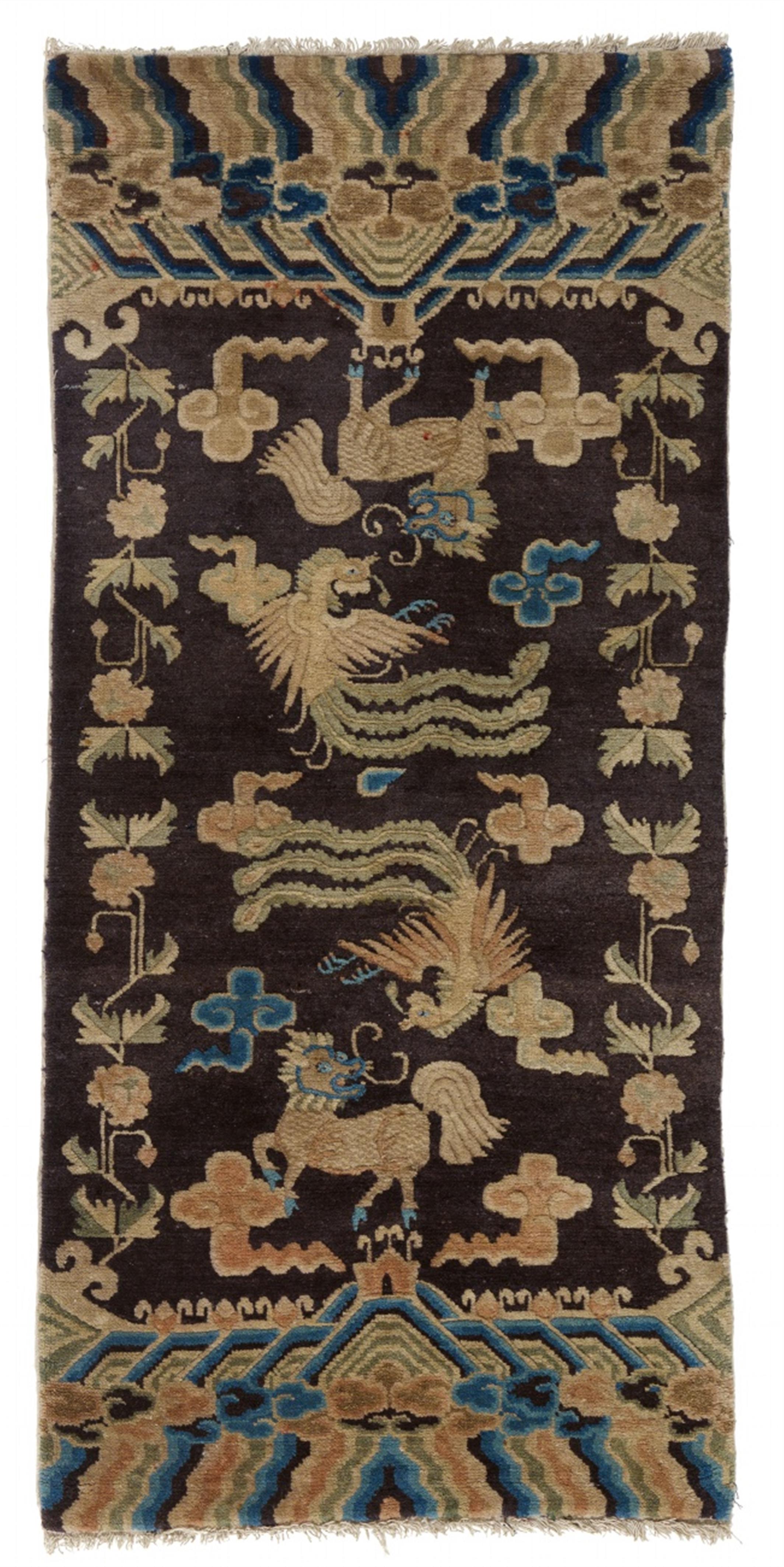 A wool Batou carpet. Around 1900 - image-1