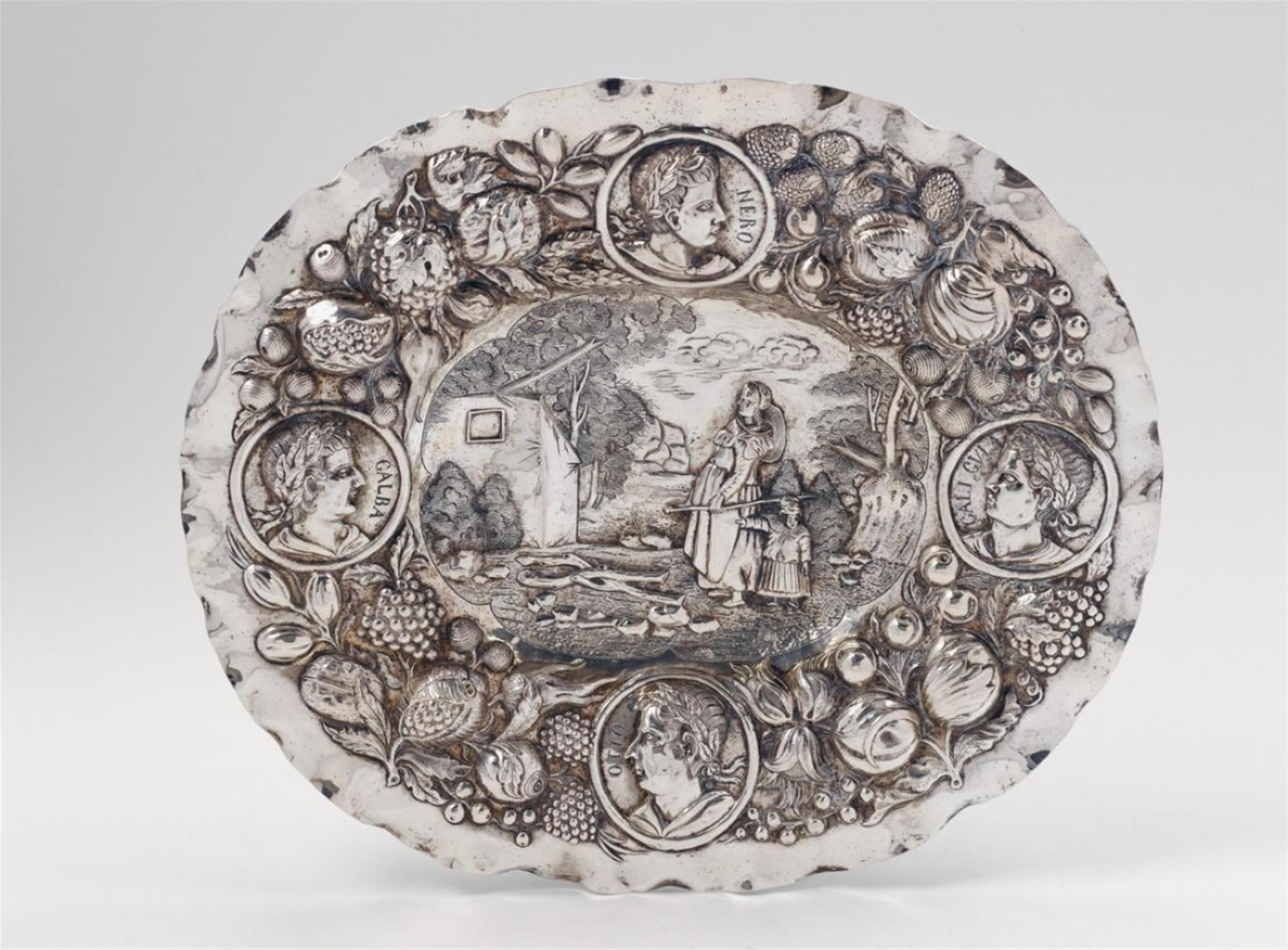 An Augsburg silver sideboard dish - image-1