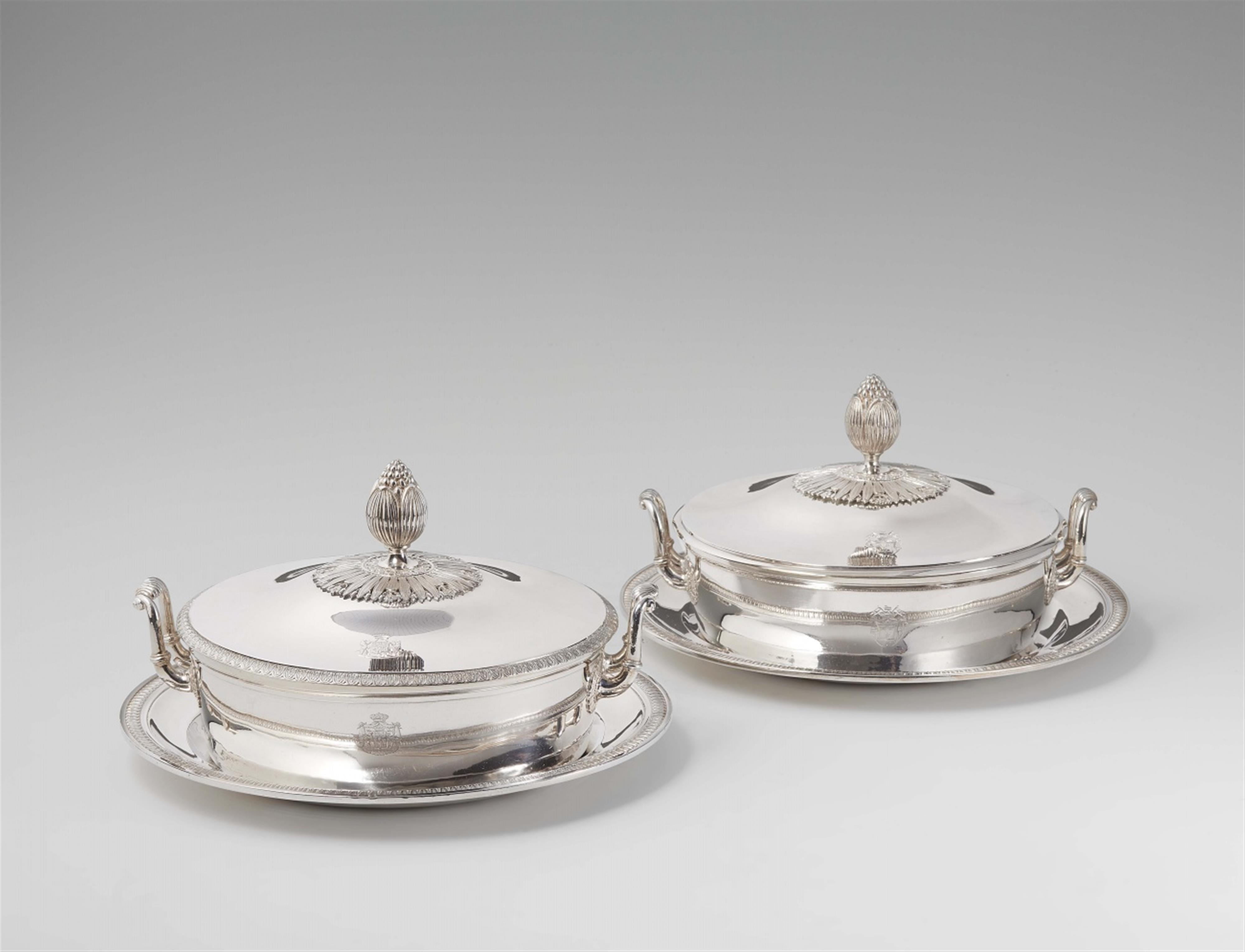 Two Parisian silver dishes and covers on stands - image-1
