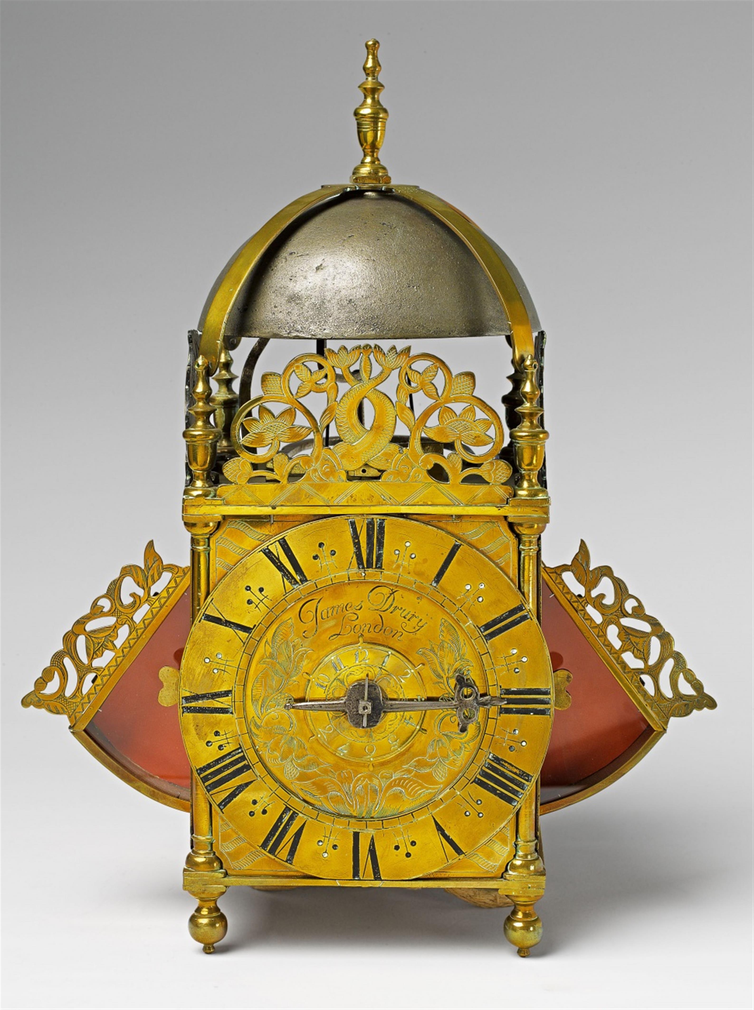 Wing-type lantern clock - image-1