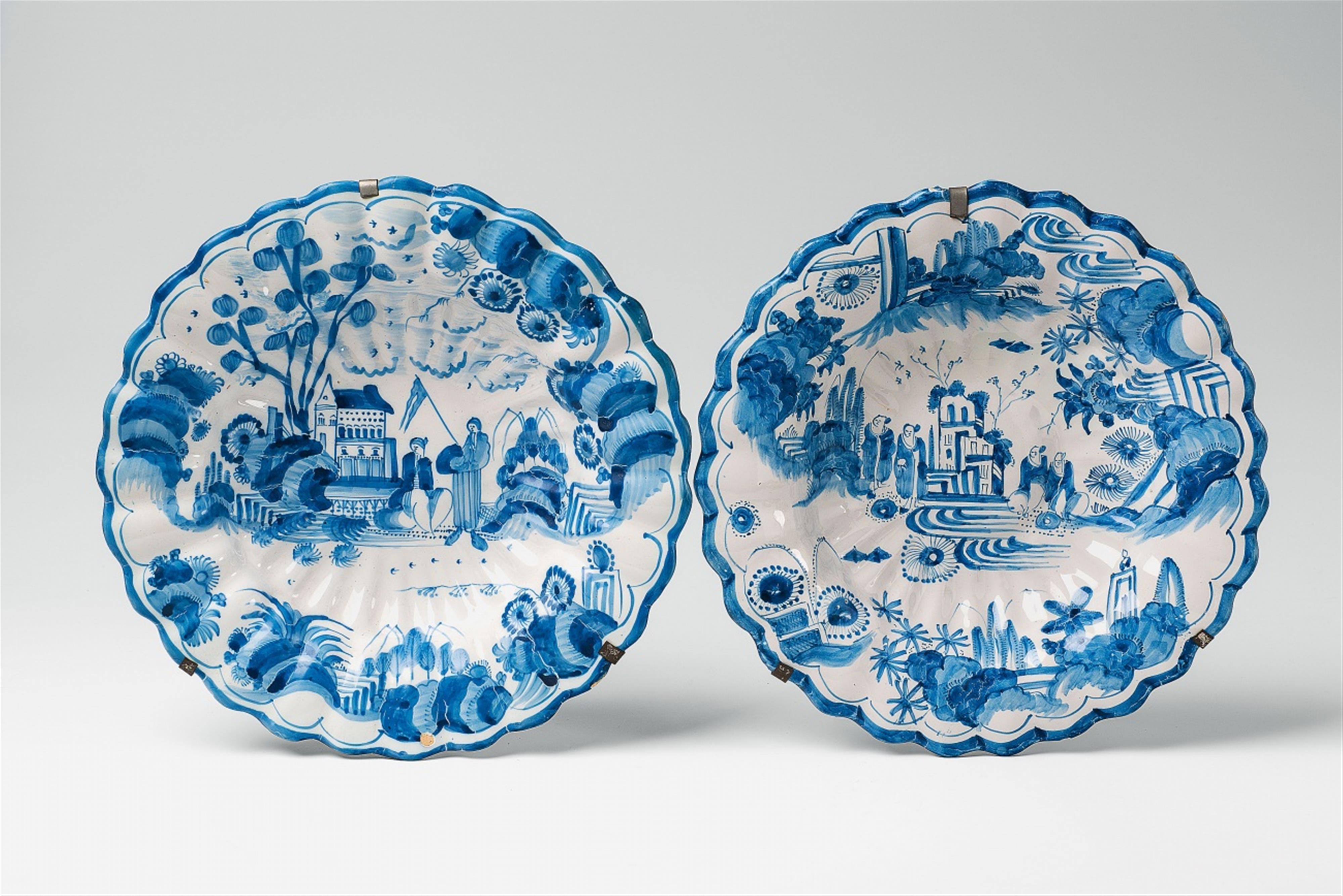 Two gadrooned Hanau faience chargers with Chinoiserie decor - image-1