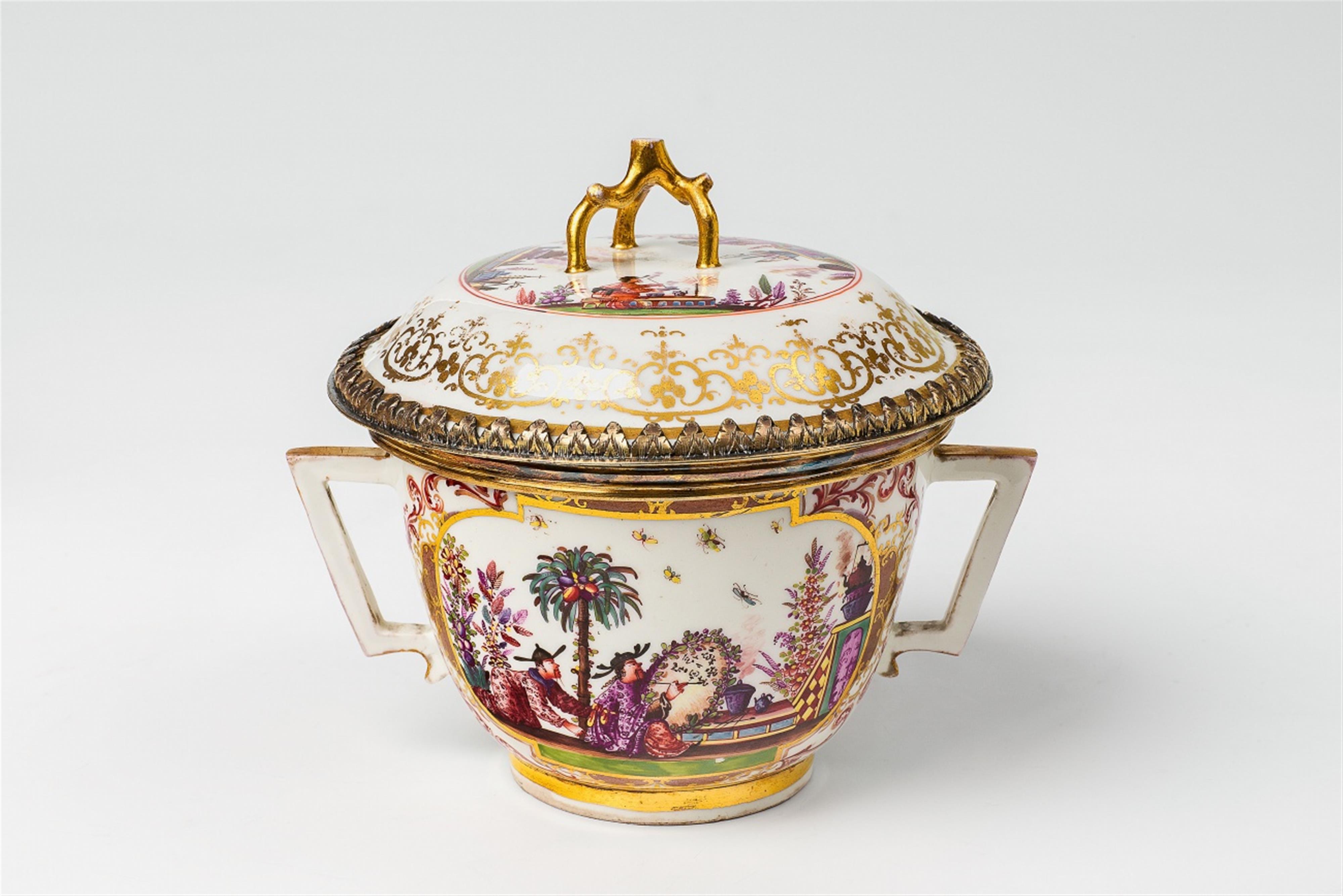 An early Meissen porcelain ecuelle and saucer - image-3