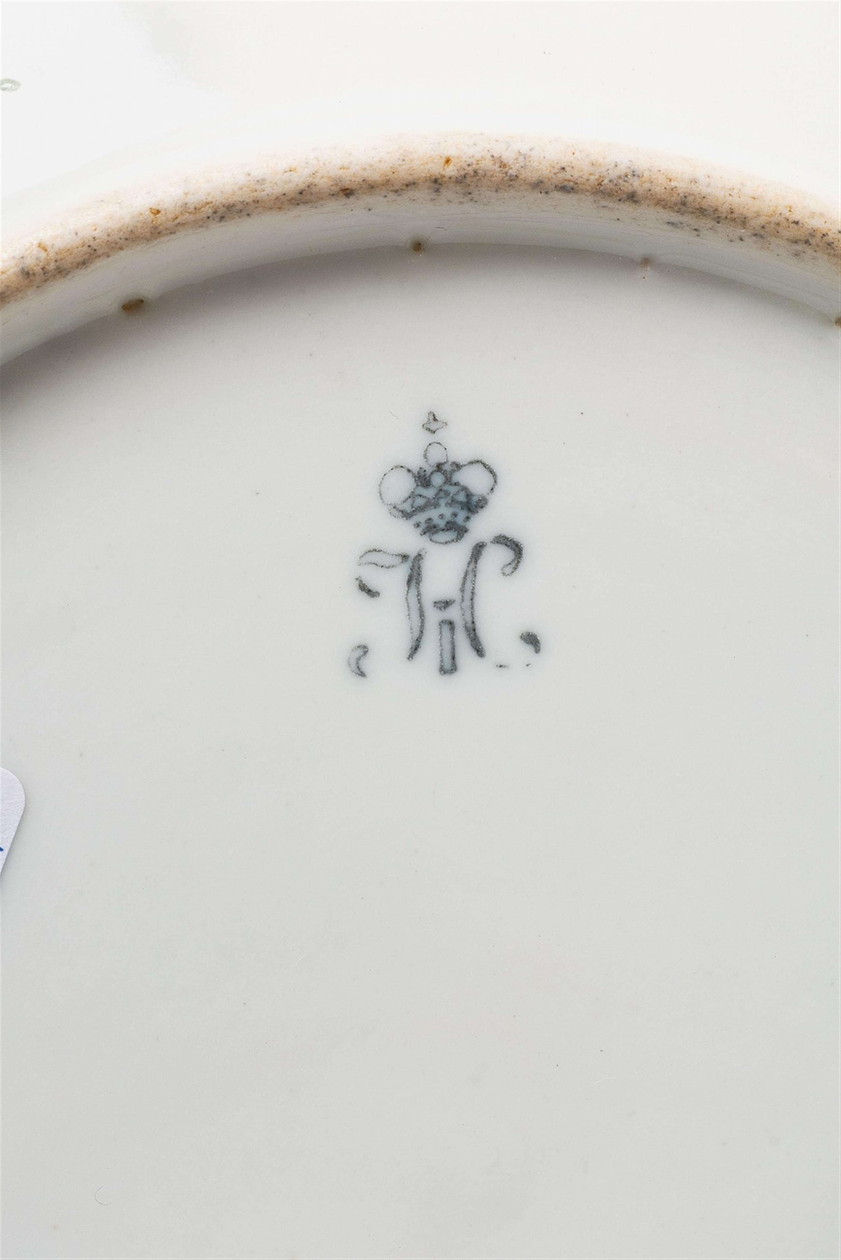 A large St. Petersburg porcelain service - image-5