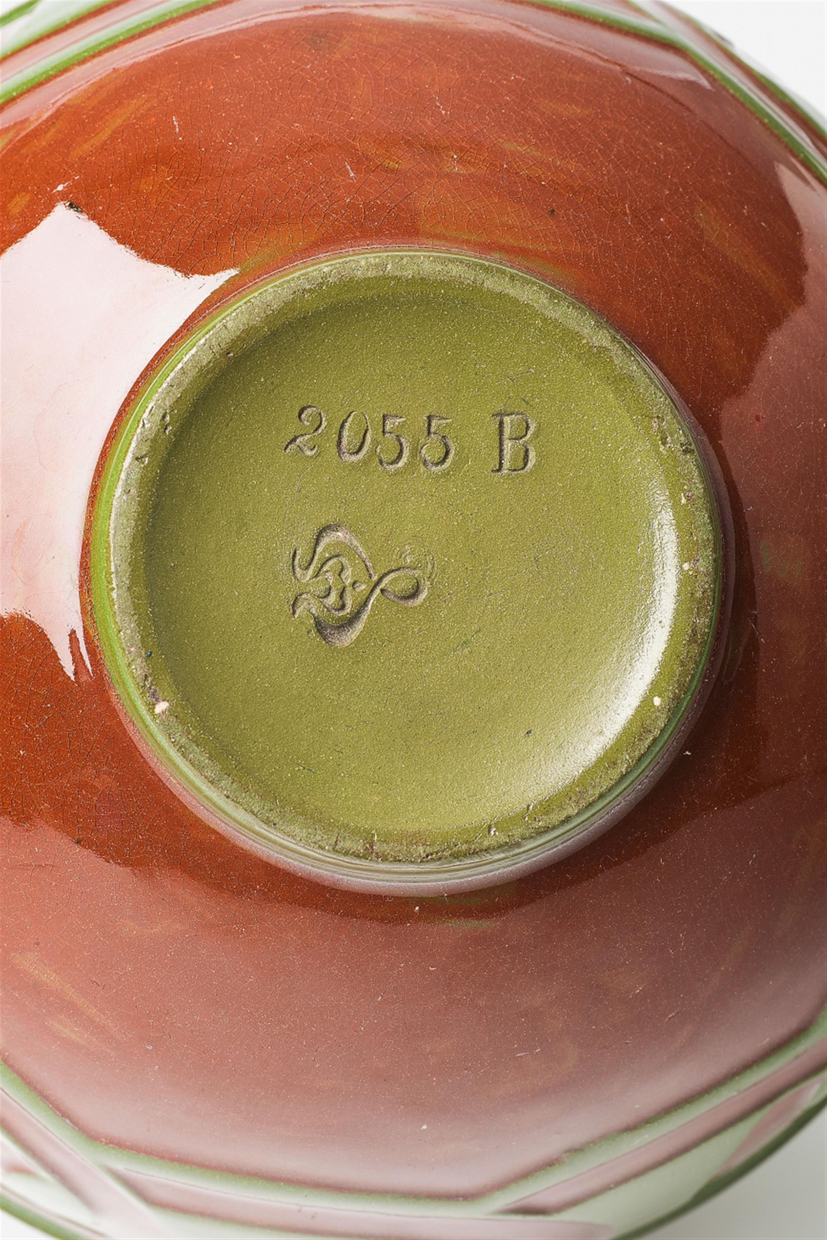 Dreihenklige Vase - image-2
