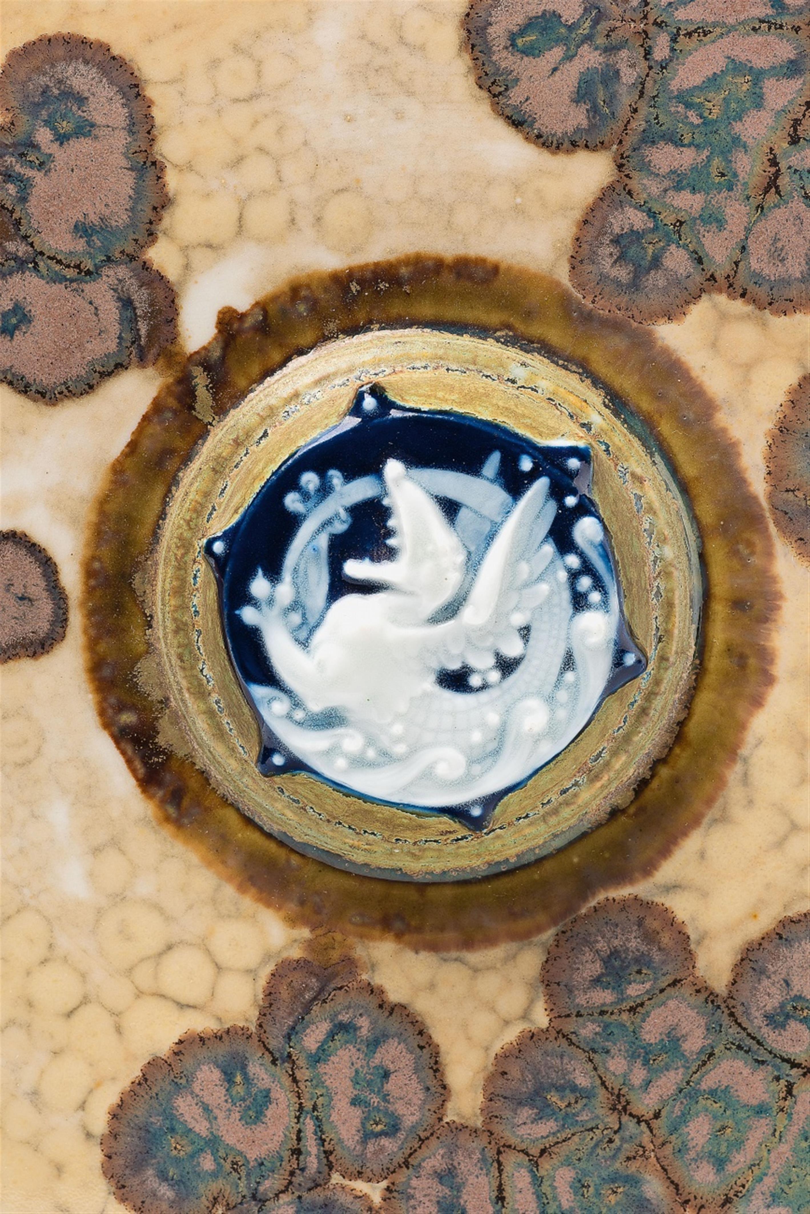 A Sèvres porcelain platter with dragon decor by Taxile Doat - image-2
