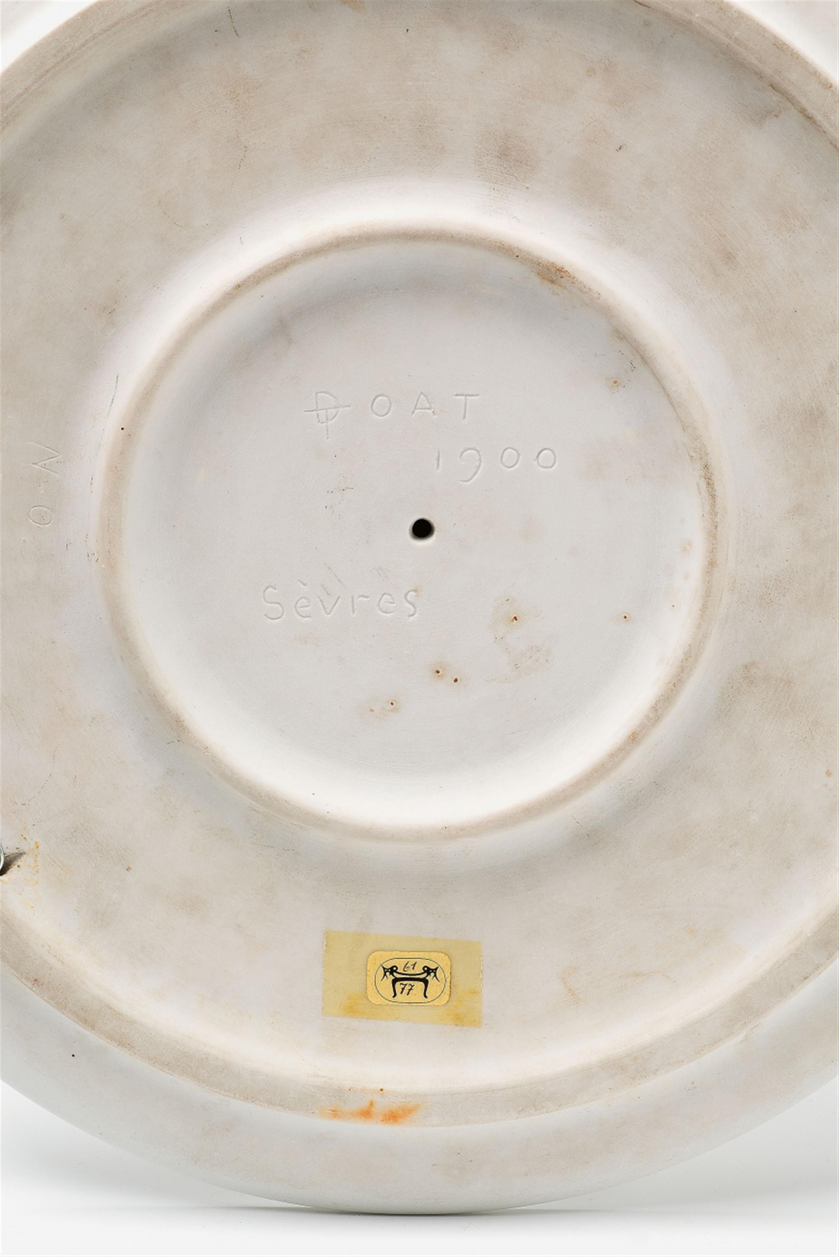 A Sèvres porcelain platter with dragon decor by Taxile Doat - image-3