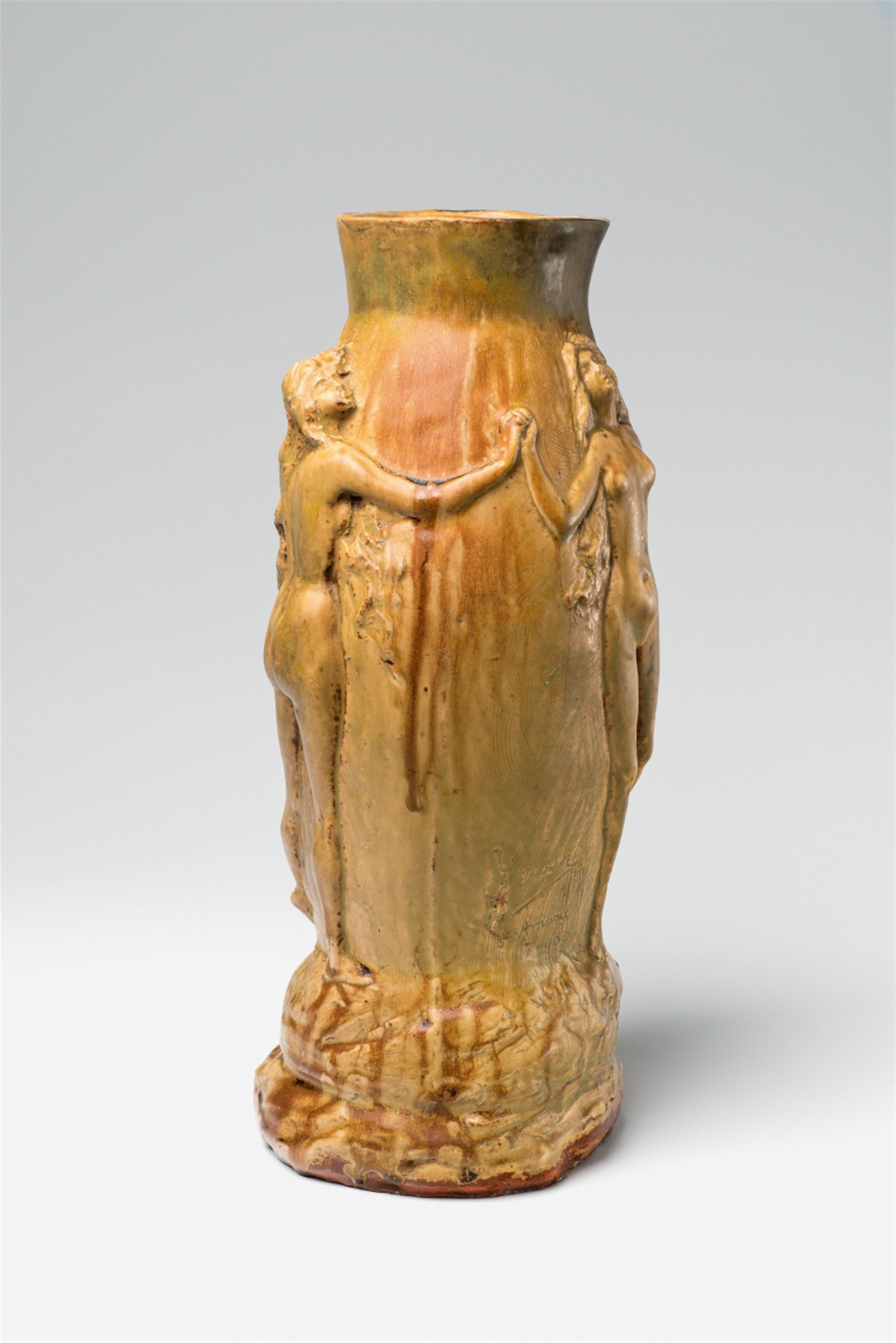 Figurale Vase - image-1