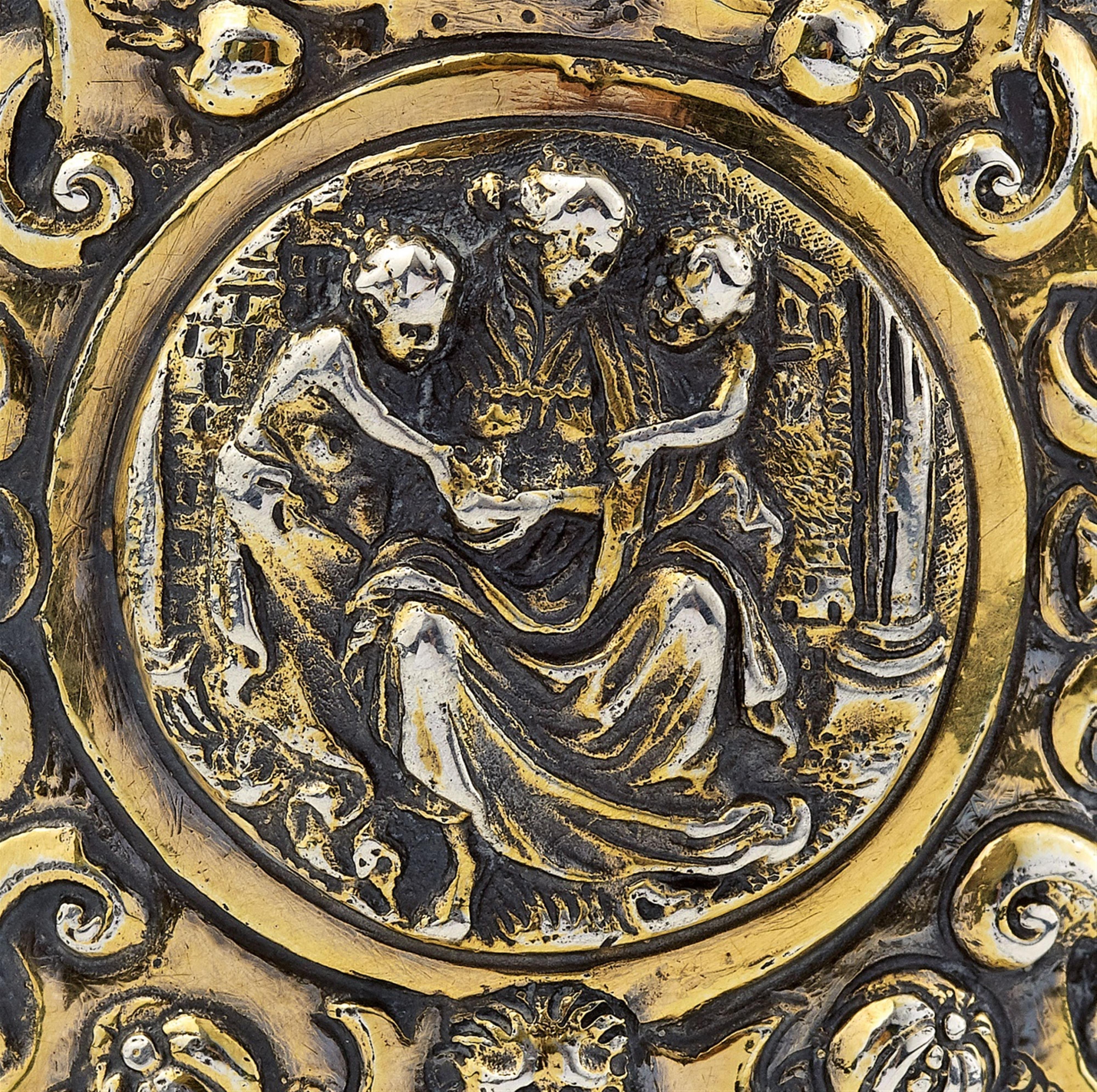 An important Nuremberg Renaissance silver gilt tankard - image-3