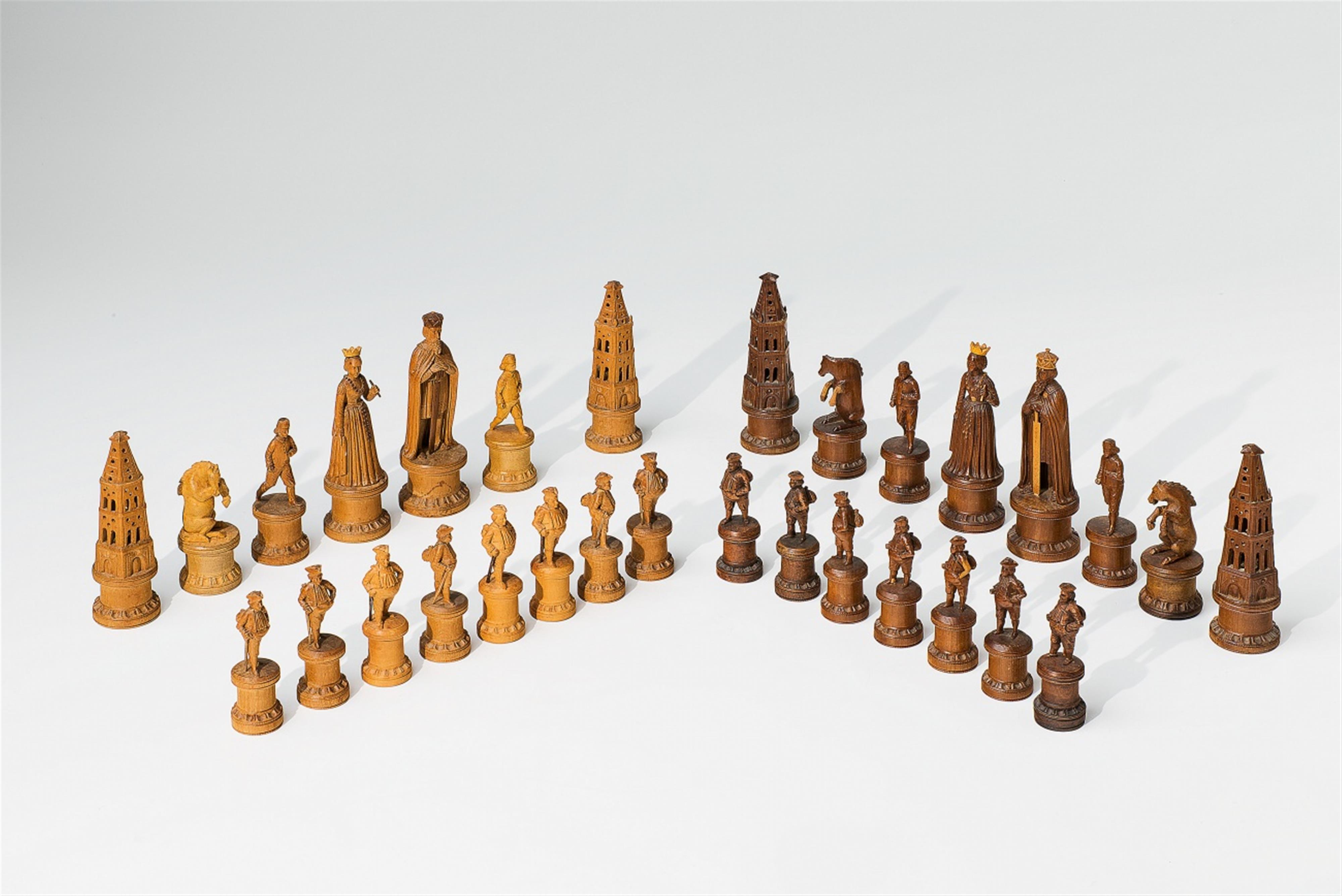 30 carved lime and plum wood chess pieces - image-1