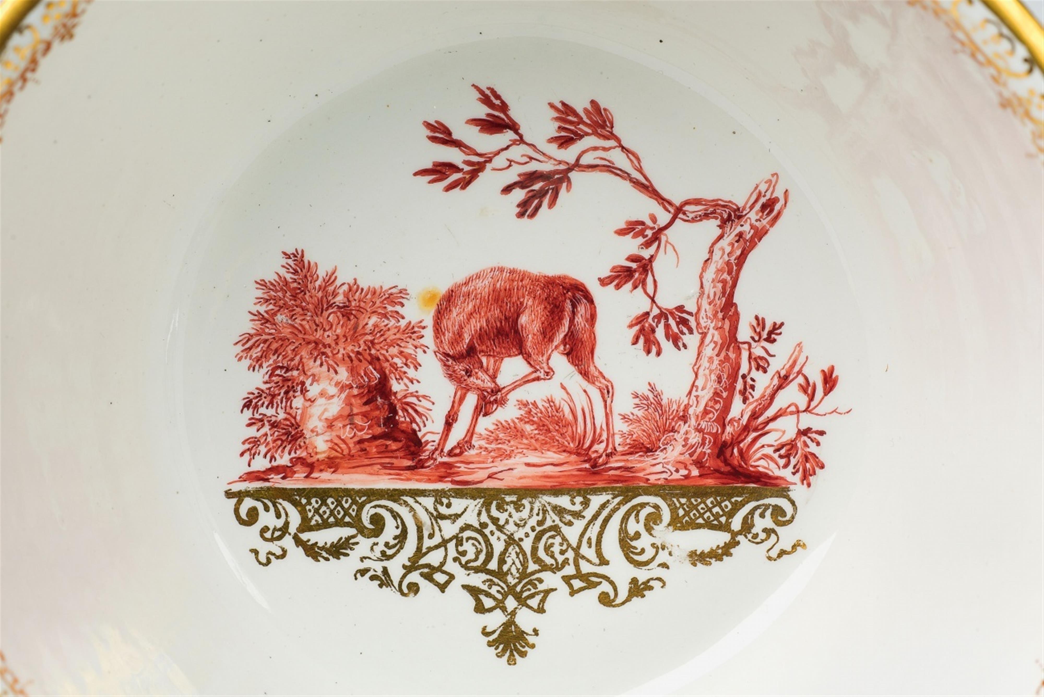 A Meissen Boettger porcelain bowl decorated with wild animals by an Augsburg "hausmaler" - image-7