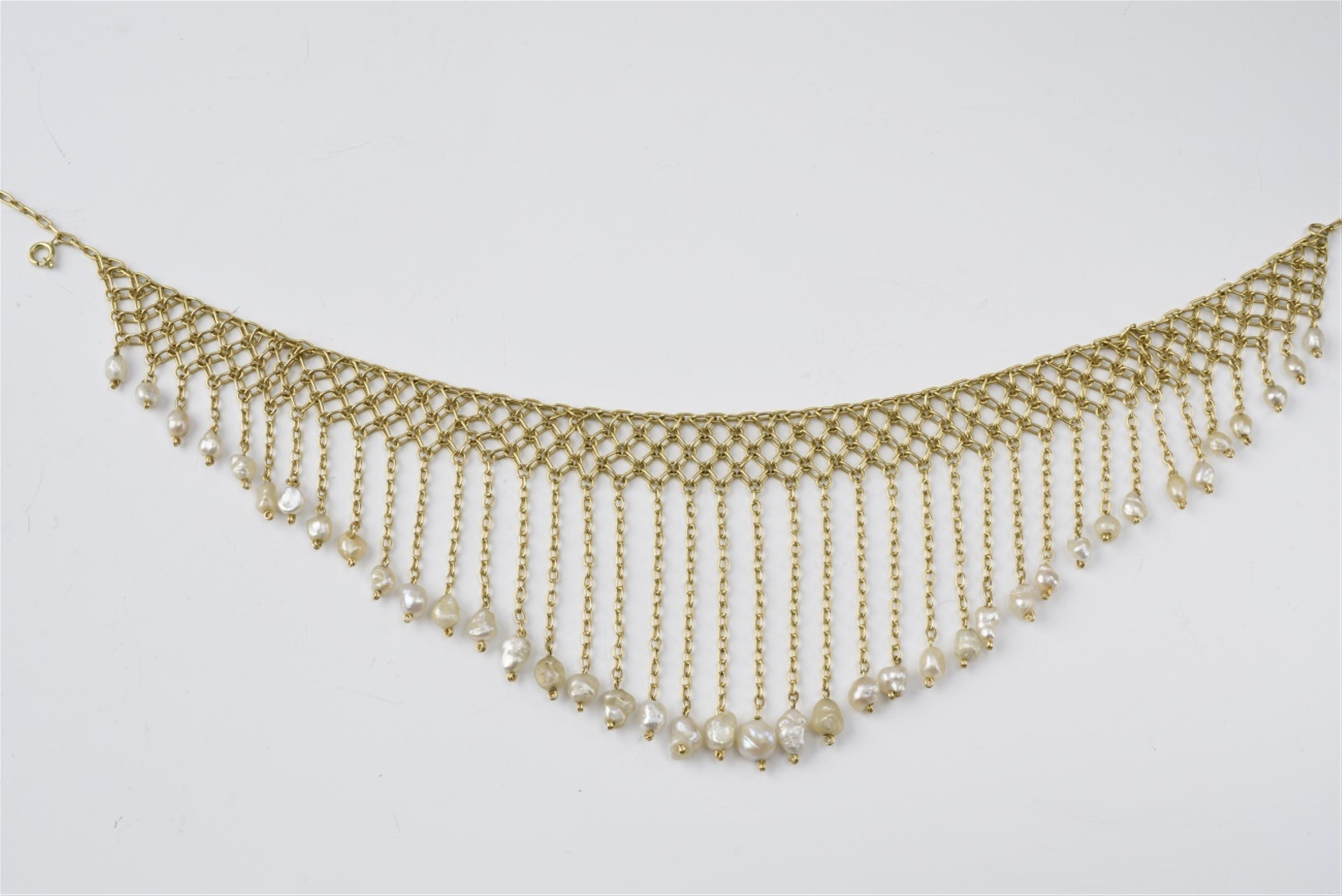 An 18 k gold and pearl fringe collier - image-1