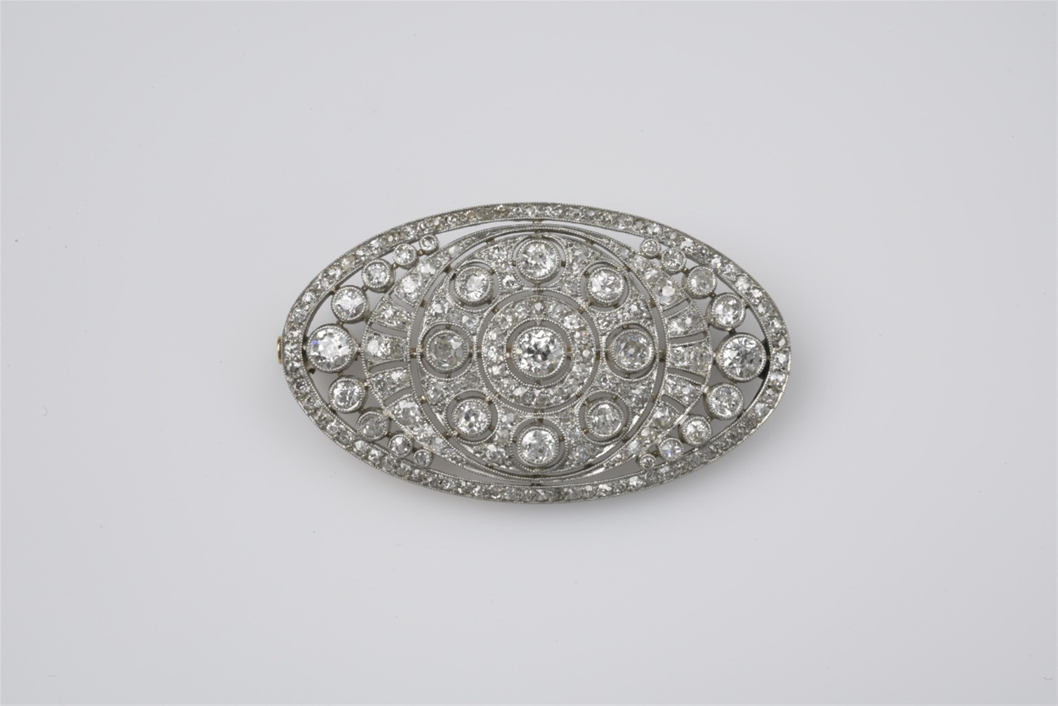 A 14k gold, platinum, and diamond Belle Epoque brooch - image-1