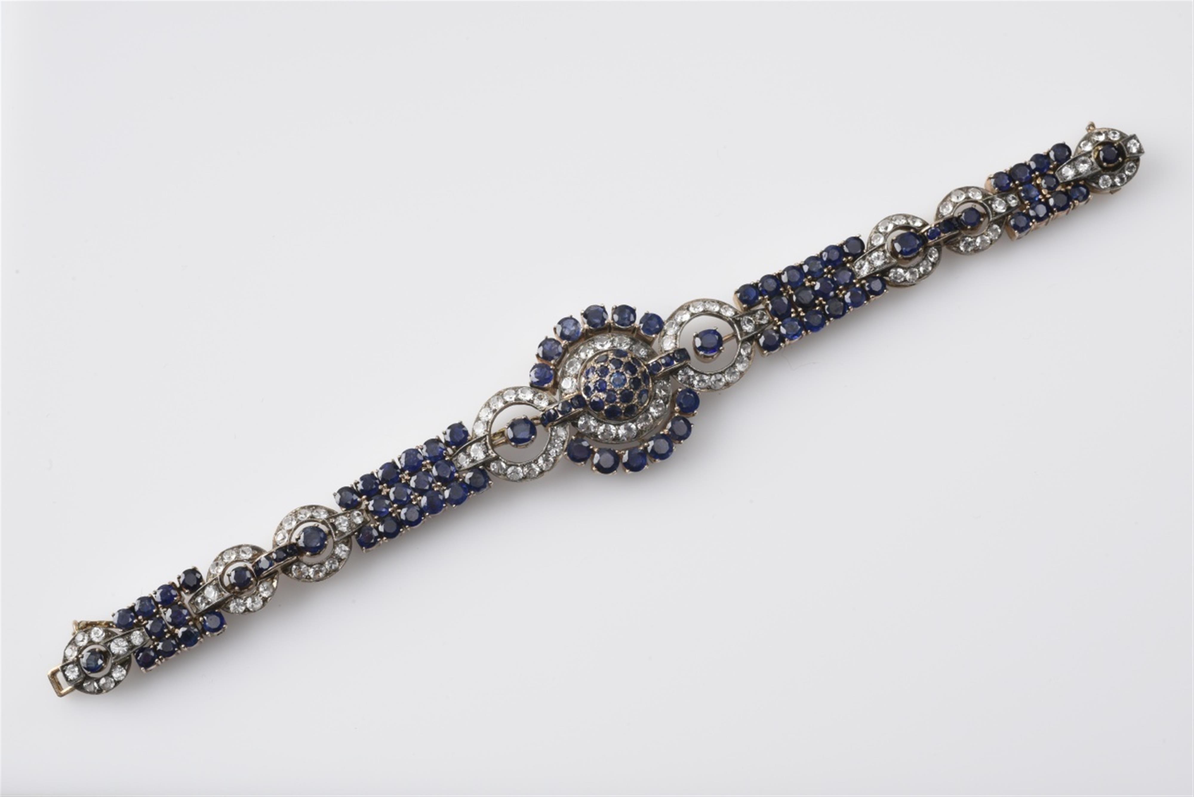 A 14k red gold and Ceylon sapphire bracelet - image-1