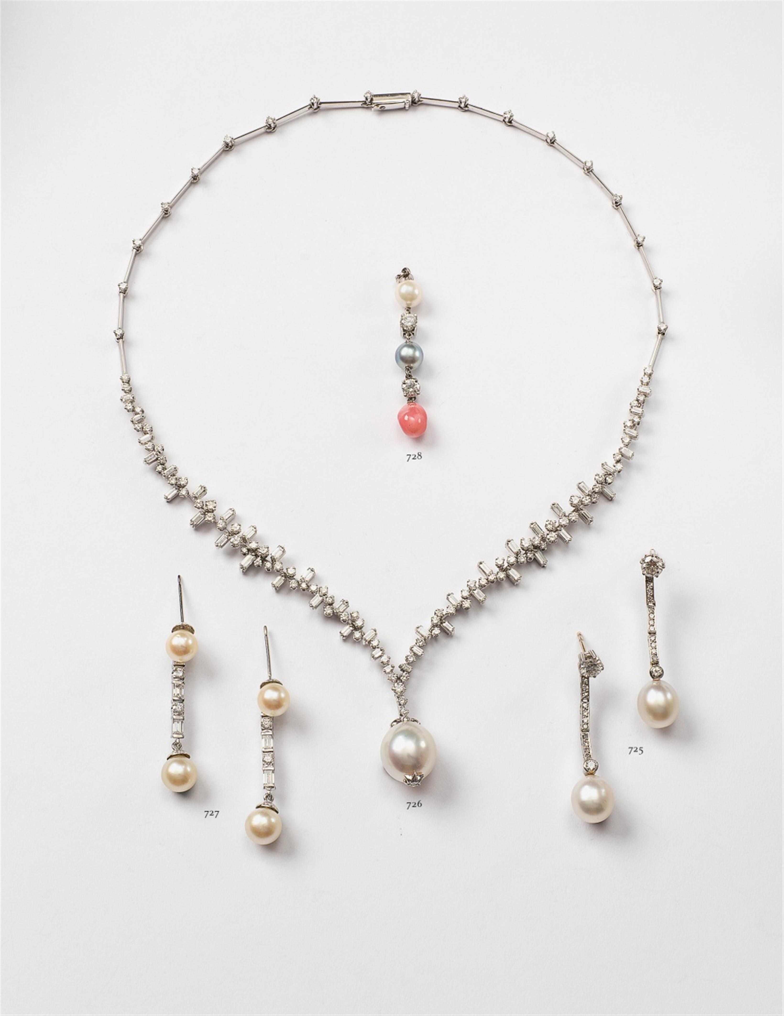 Paar Ohrgehänge mit Perlen - image-2