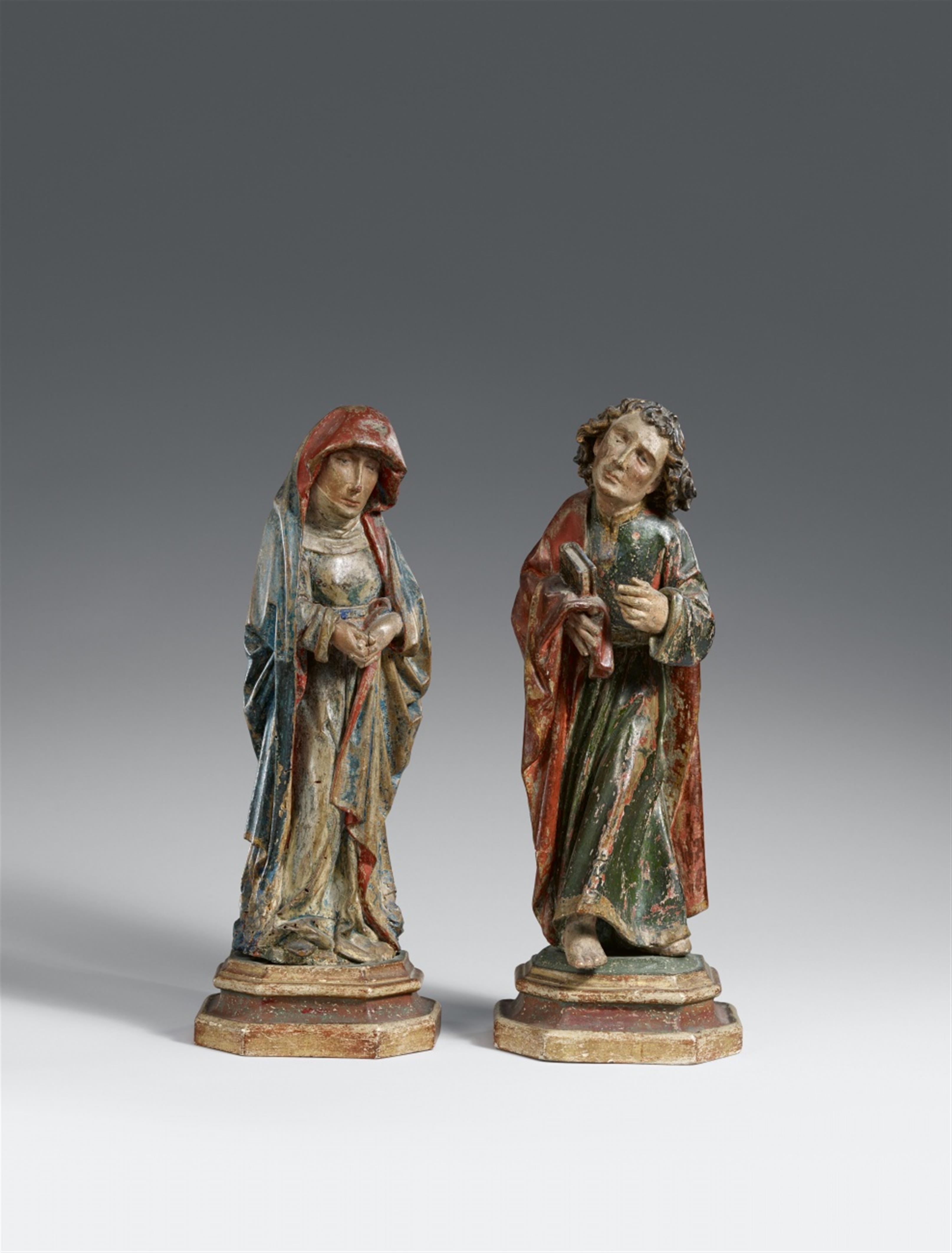 Alpenländisch late 15th century - Two late 15th century carved wooden figures of the Virgin and Saint John, Alpine Region - image-1