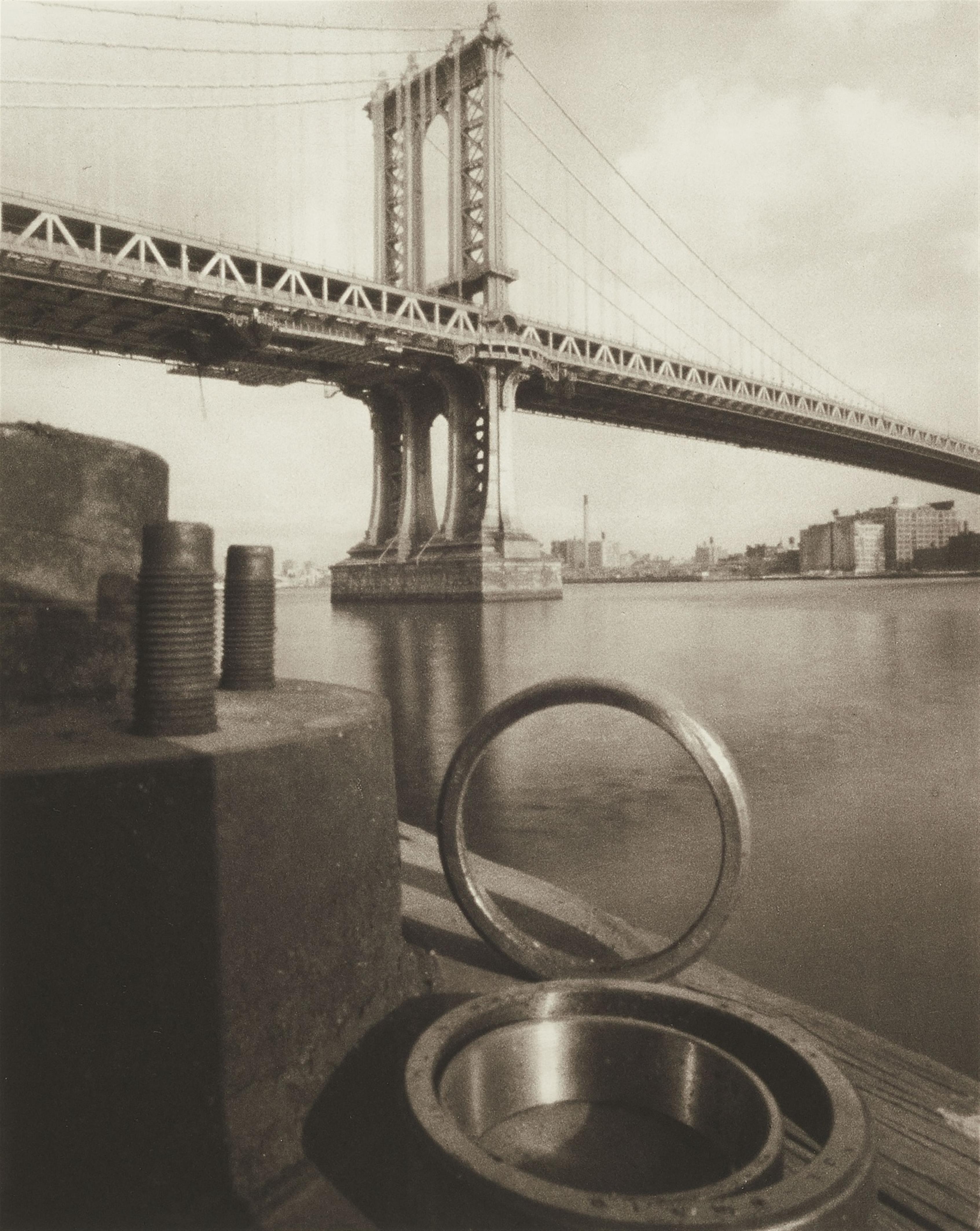 Tom Baril - New York. A portfolio of ten photogravures - image-4