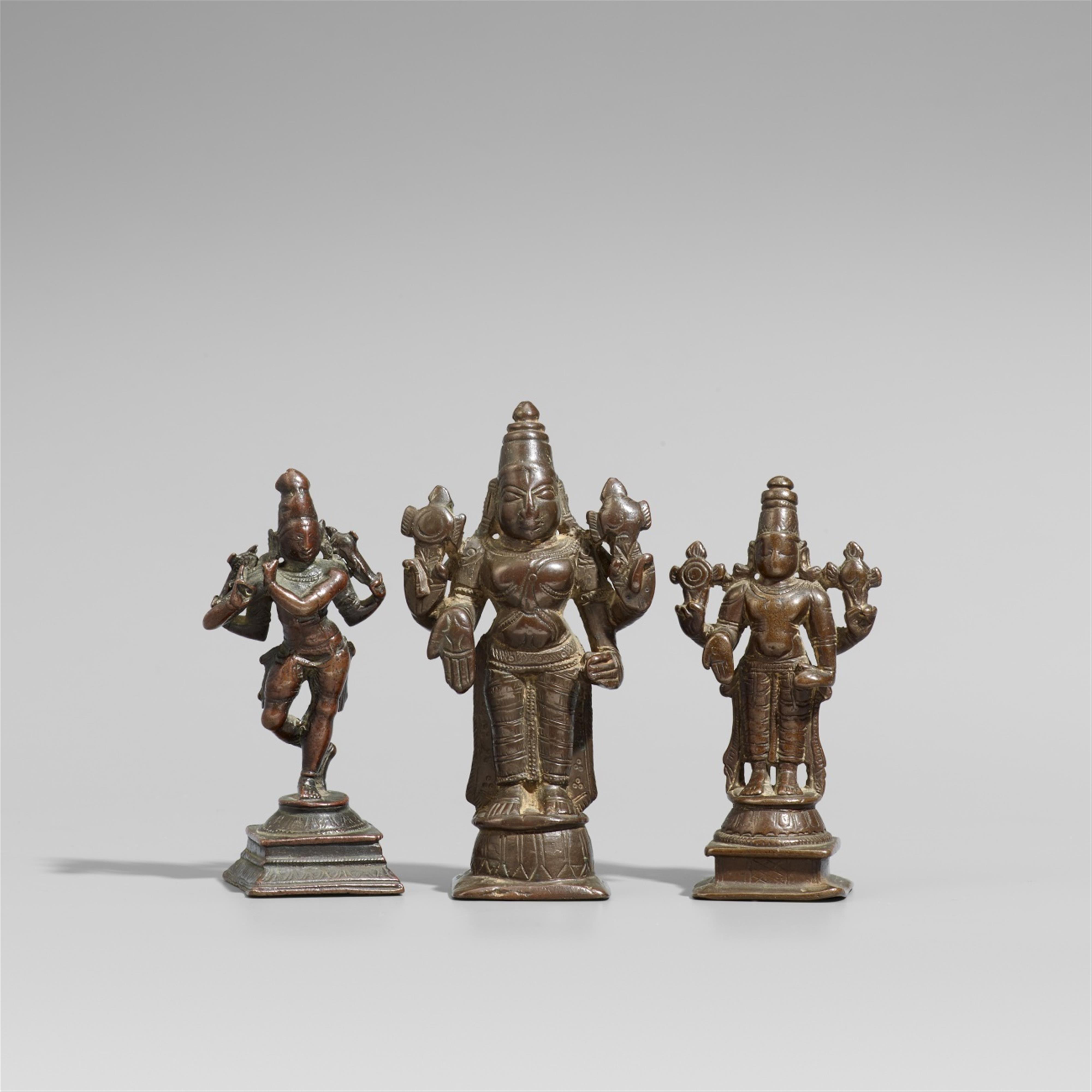 Drei Figuren. Bronze. Südindien. 17./19. Jh. - image-1