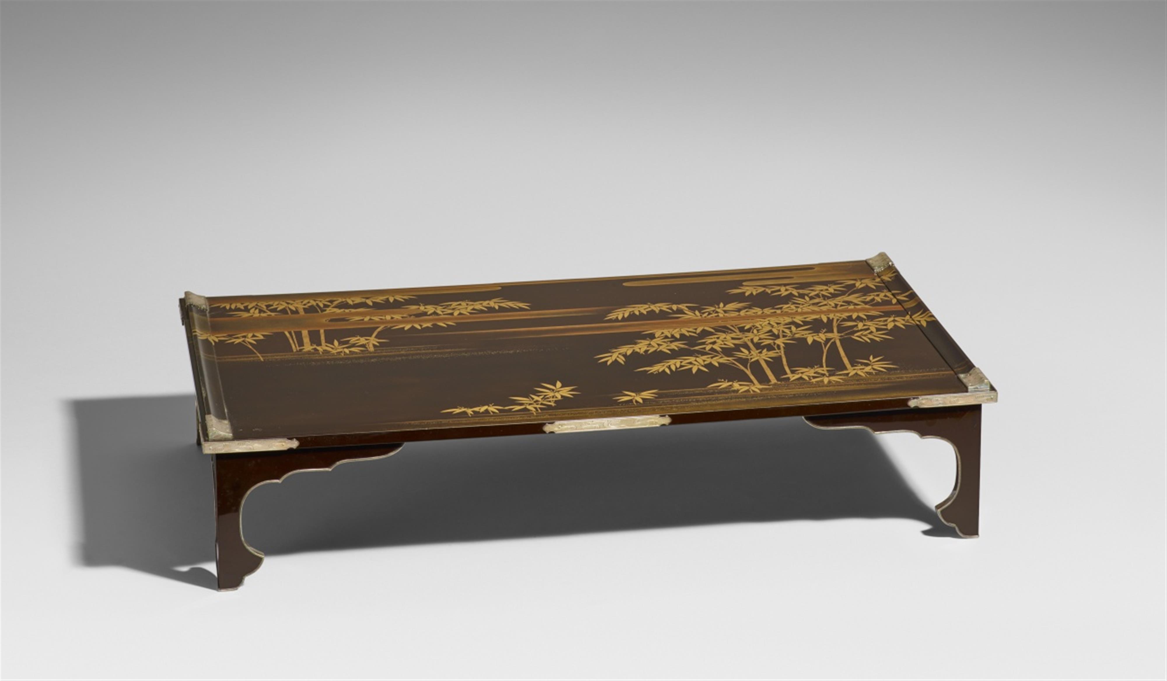 A low laquer writing table (bundai). 20th century - image-1