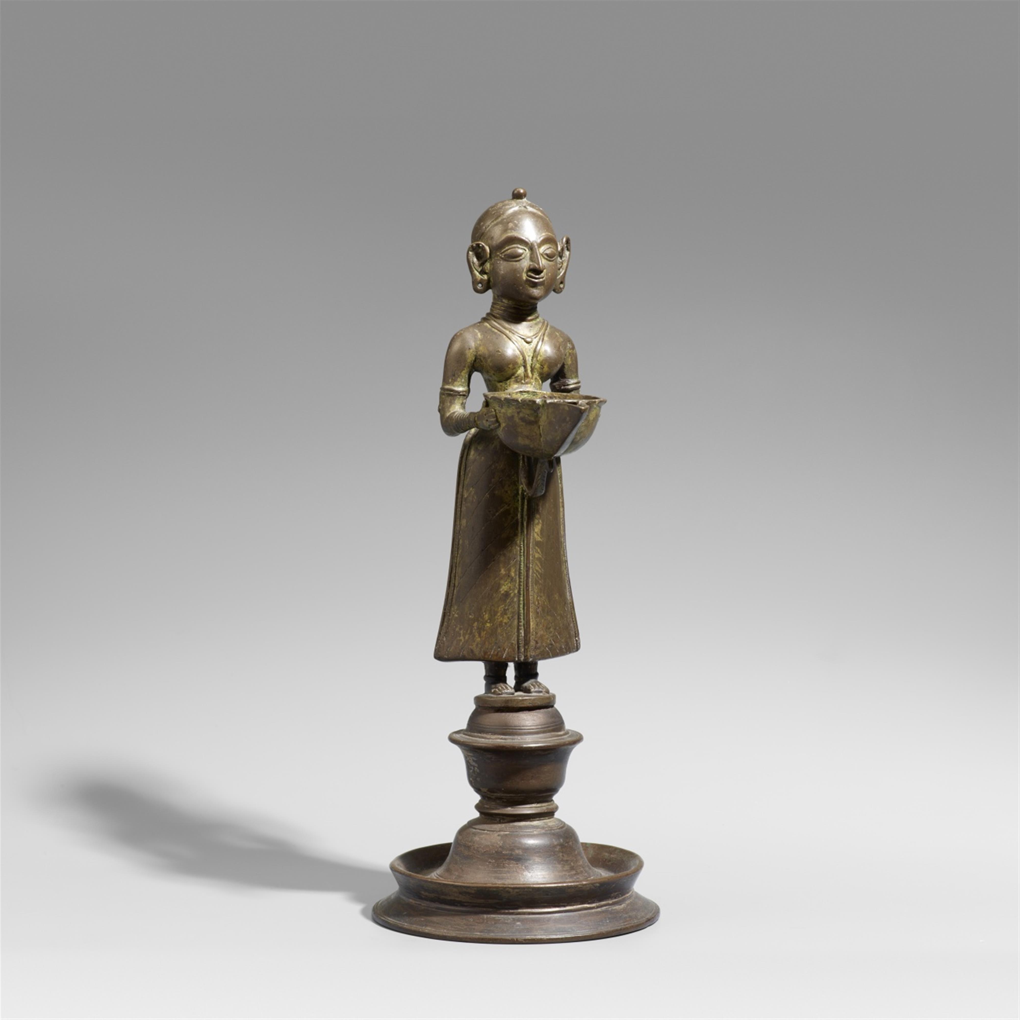 Öllampe (dipa-lakshmi). Bronze. Ostindien. 19. Jh. - image-1