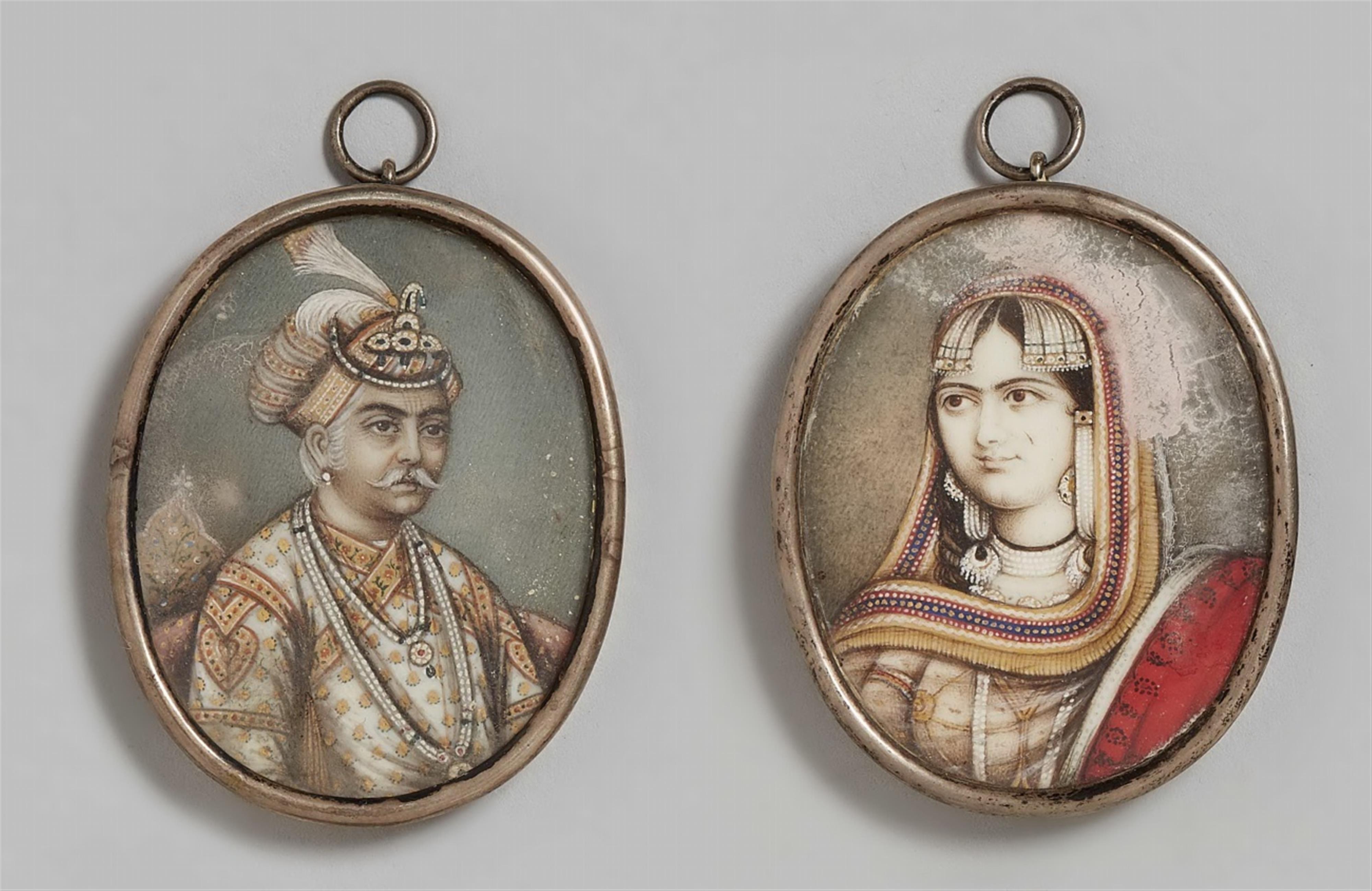 Ein Paar Portrait-Miniaturen auf Elfenbein. Nordindien, Delhi. Spätes 19. Jh. - image-1