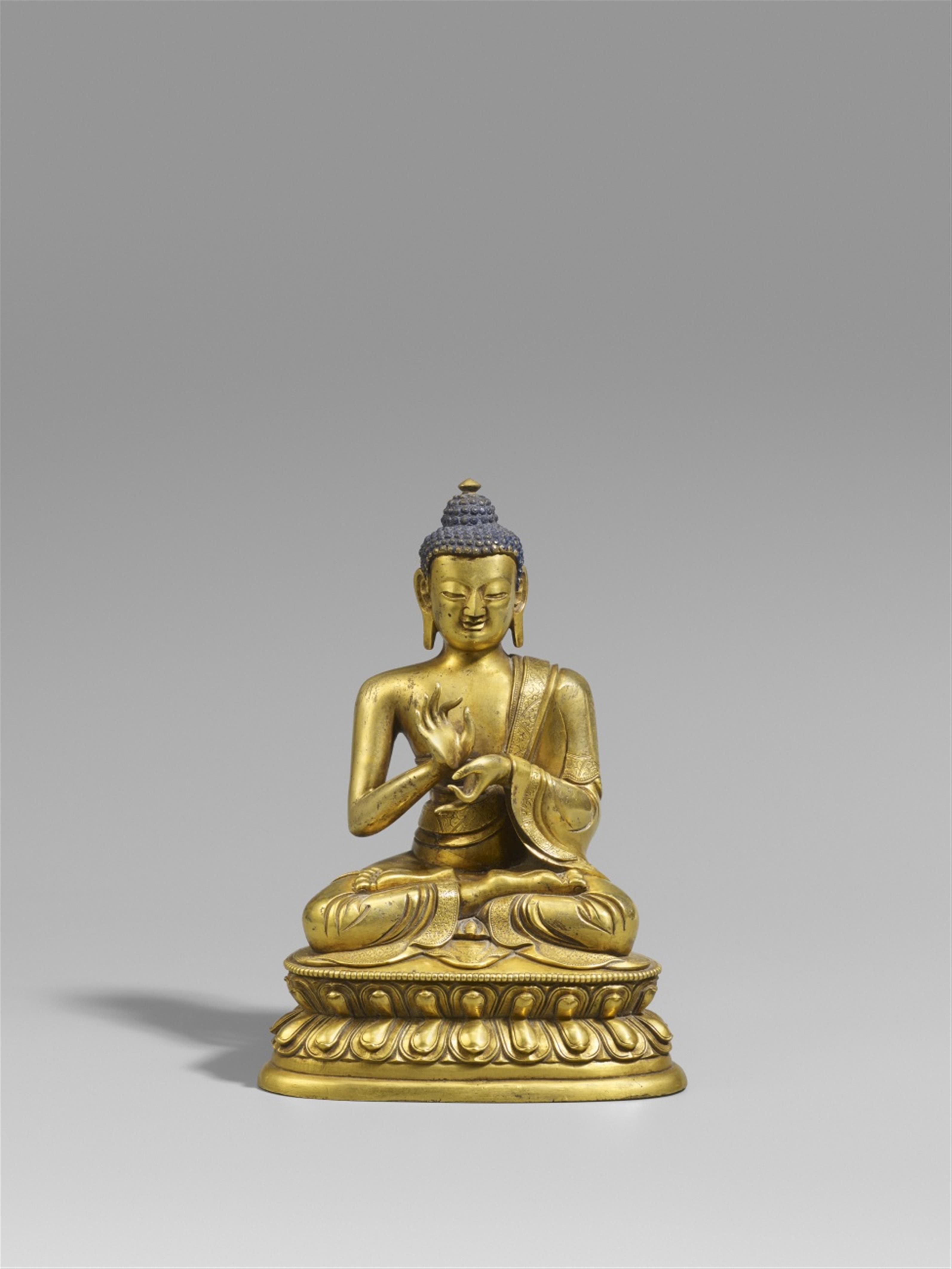 A Sinotibetan gilt bronze figure of Buddha Vairocana. 18th/19th century - image-1