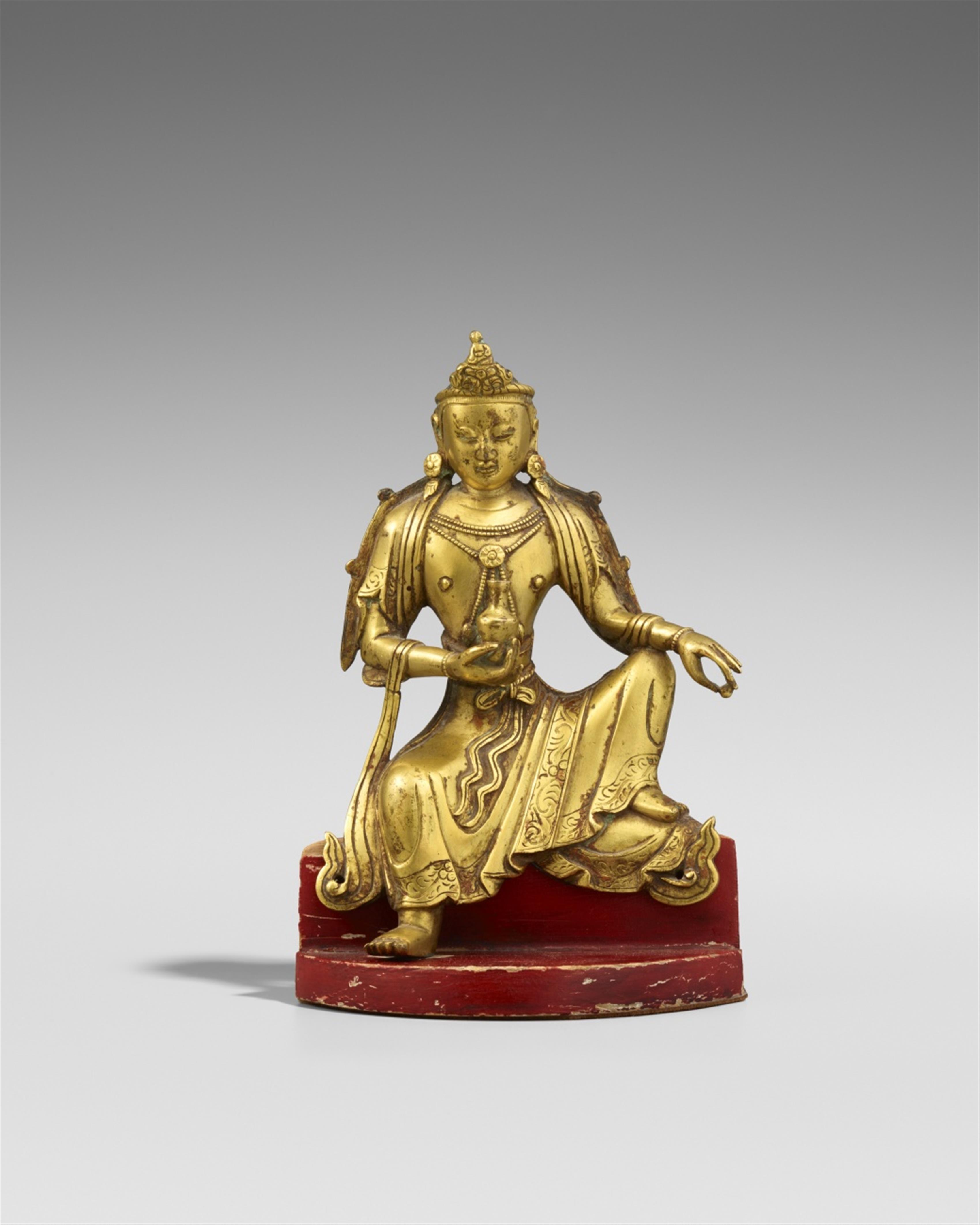 A gilt bronze figure of Guanyin. In the style of the 14th century, but probably 18th century - image-1
