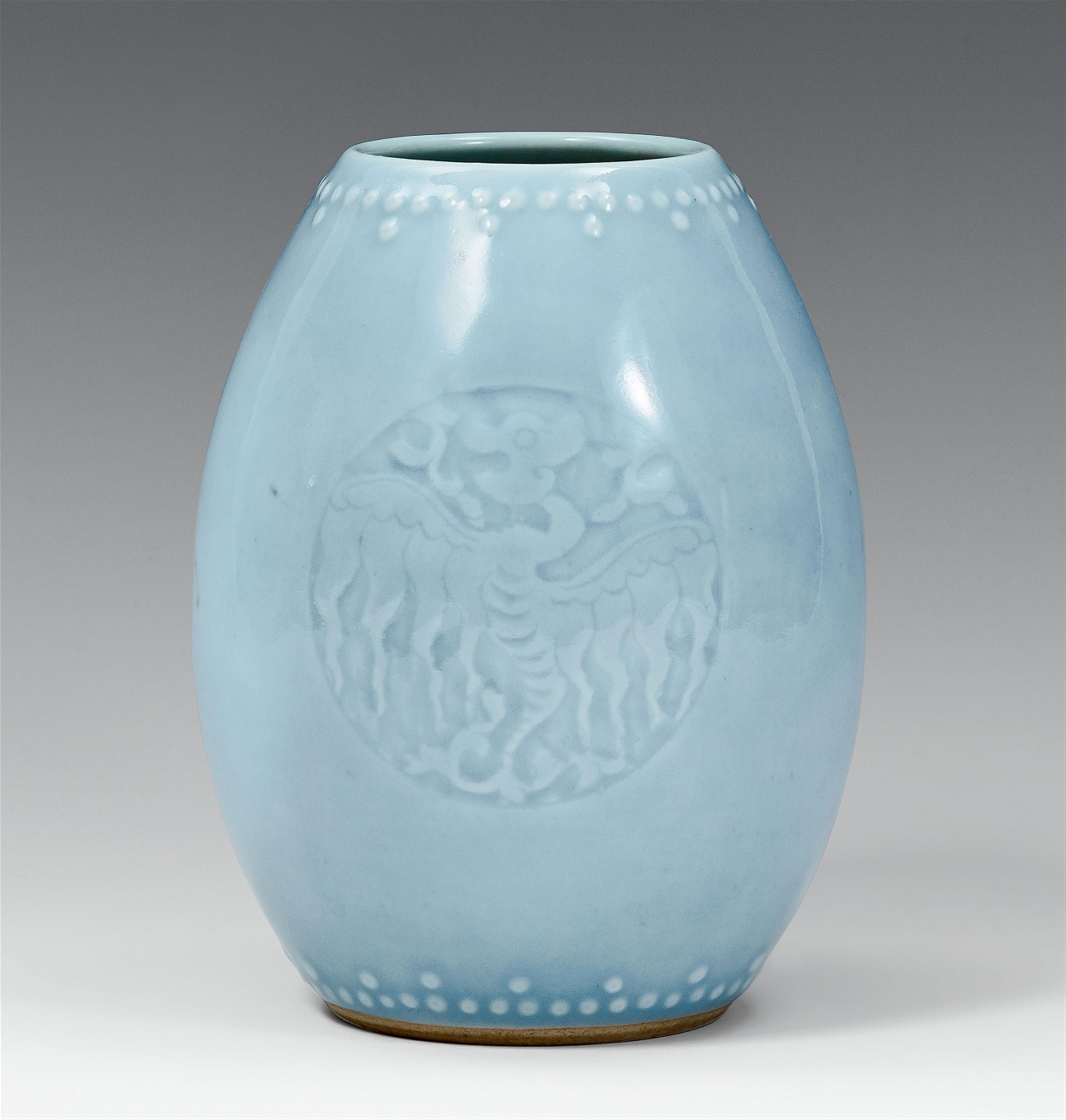 A blue-glazed vase. 20th century - image-1