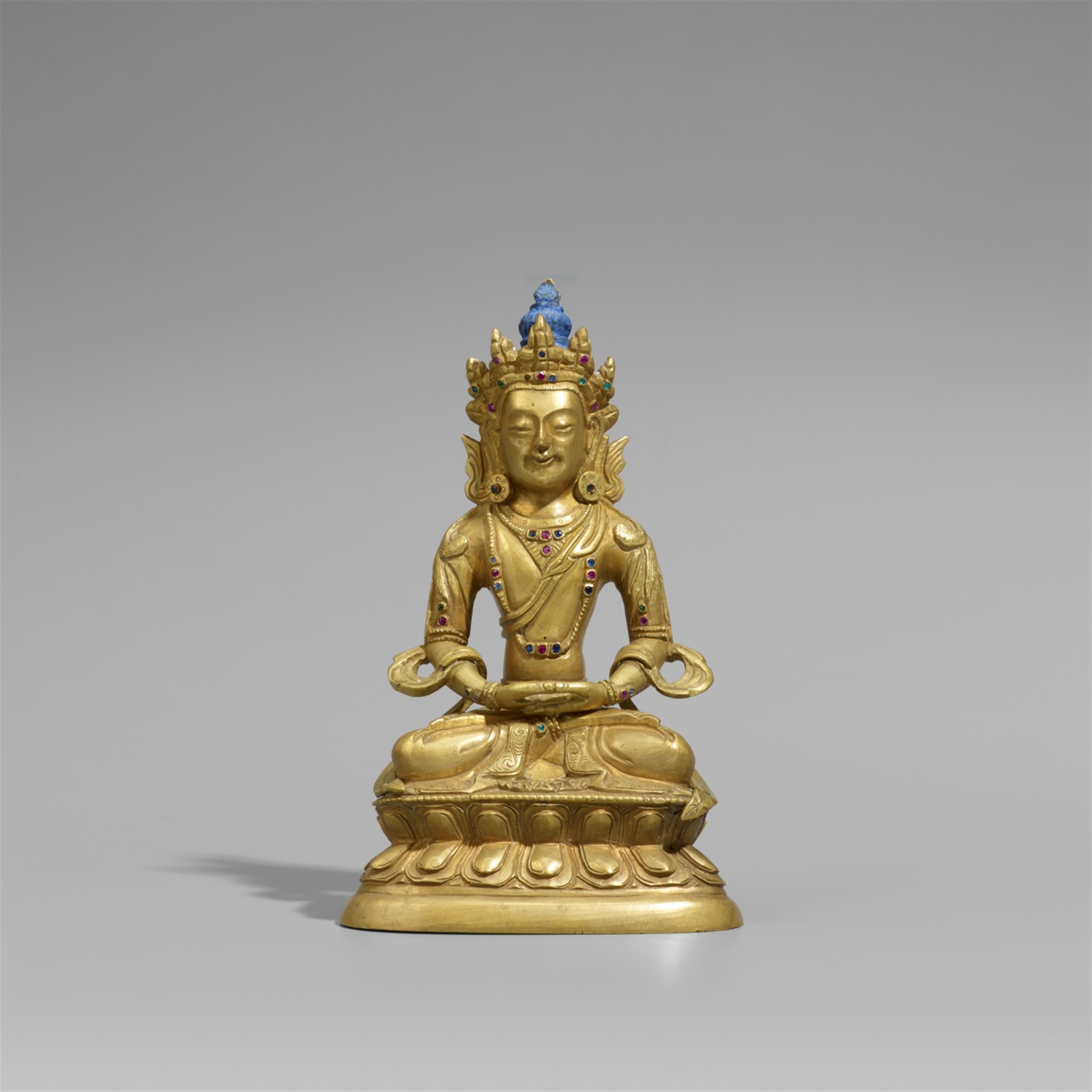 A Sinotibetan brass figure of Buddha Amitayus. 18th/19th century - image-1