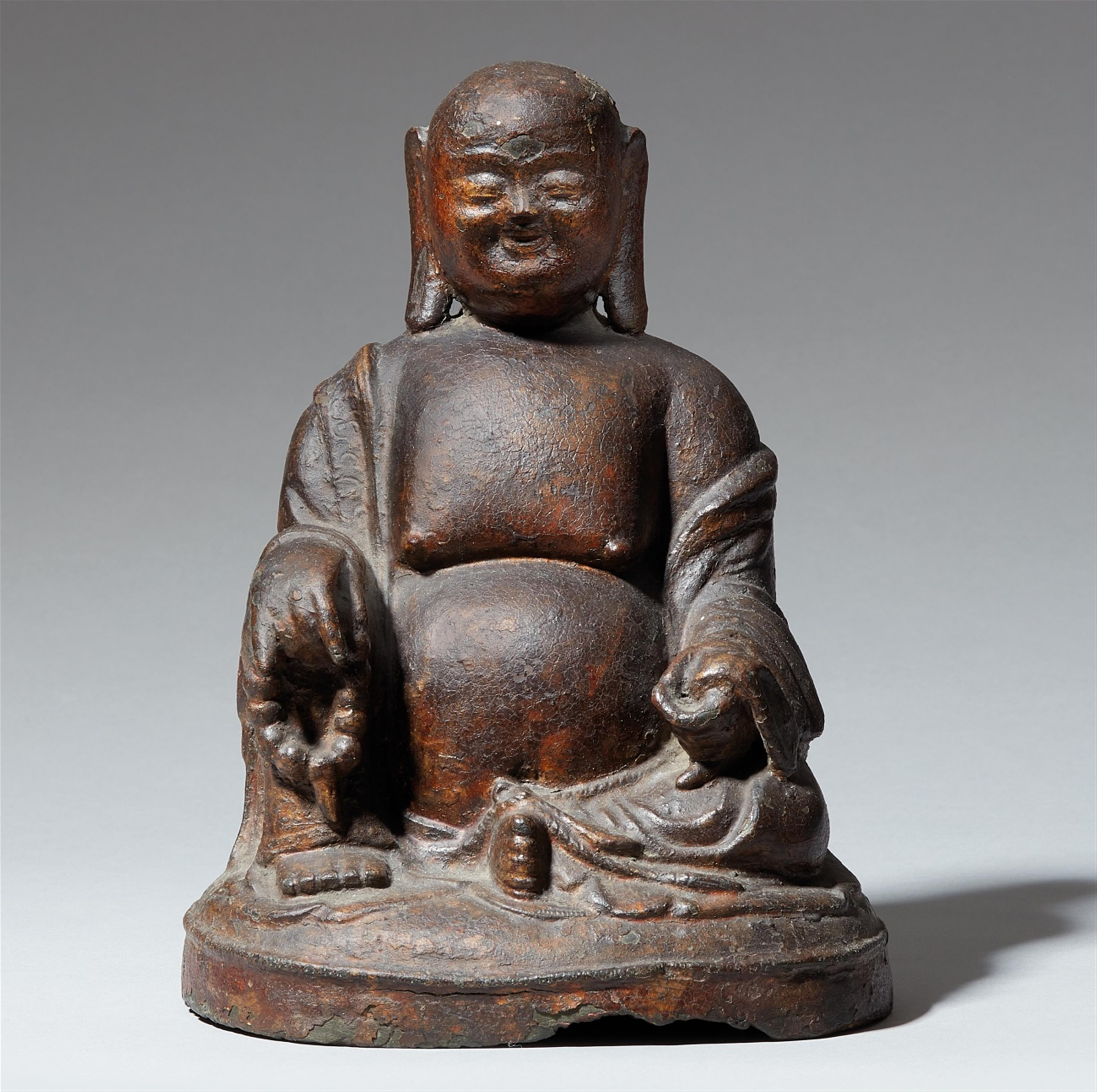 A bronze figure of Milefo. Qing dynasty - image-1