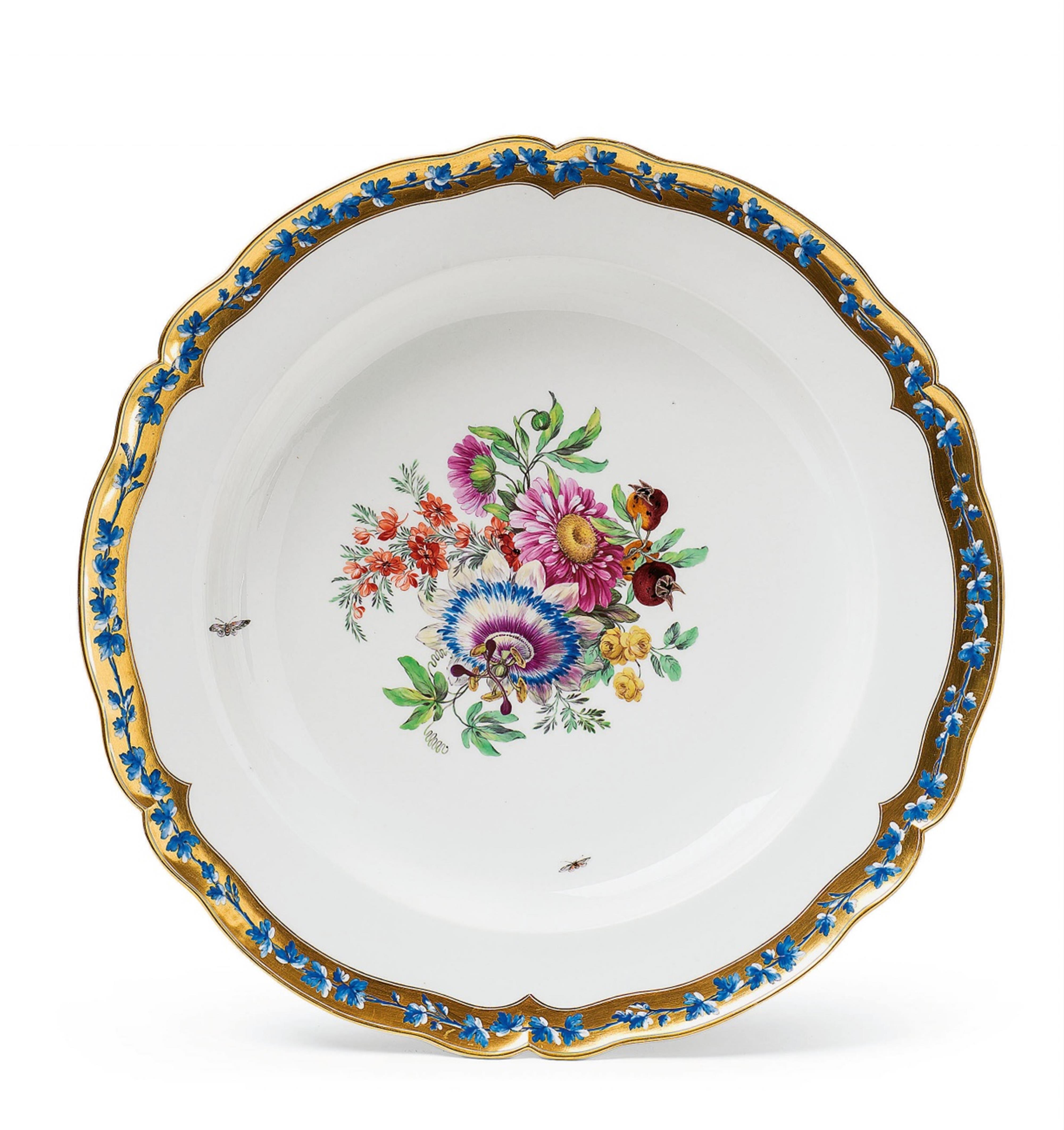 Platter from a Berlin KPM porcelain dinner service exhibited at the Academy in 1788 - image-1