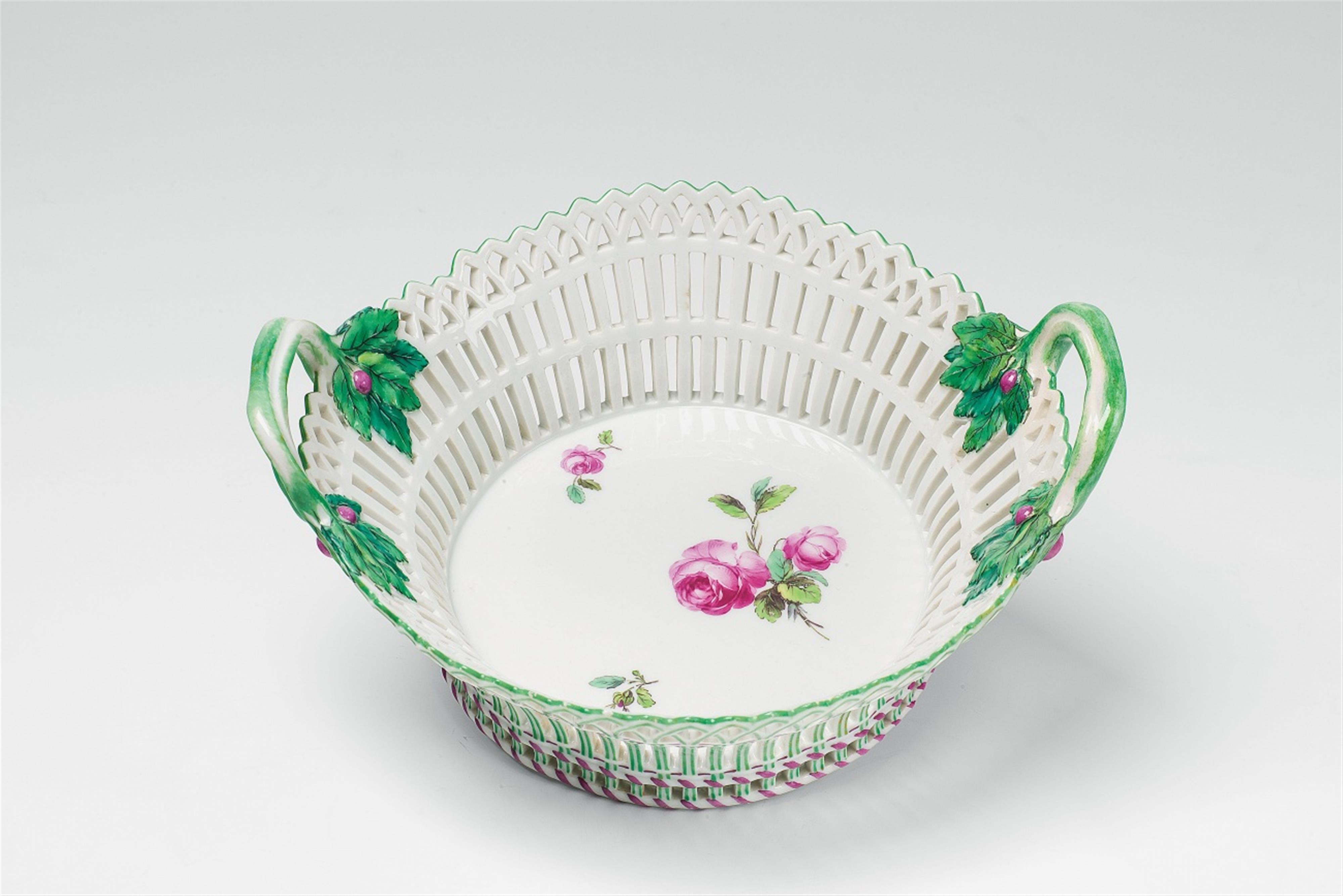 A Berlin KPM porcelain basket with rose decor - image-1