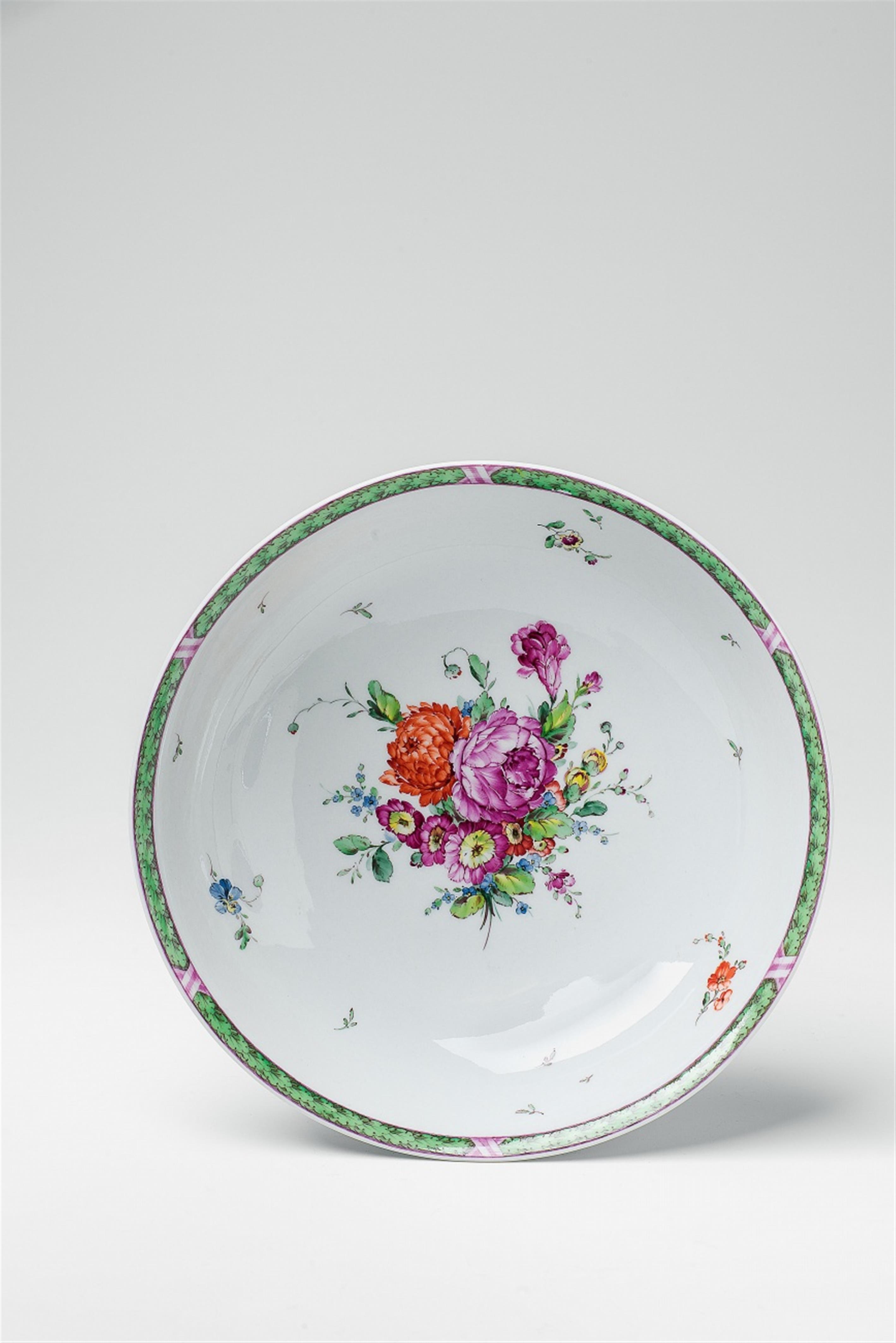 A Berlin KPM porcelain dish with an oak-leaf border - image-1