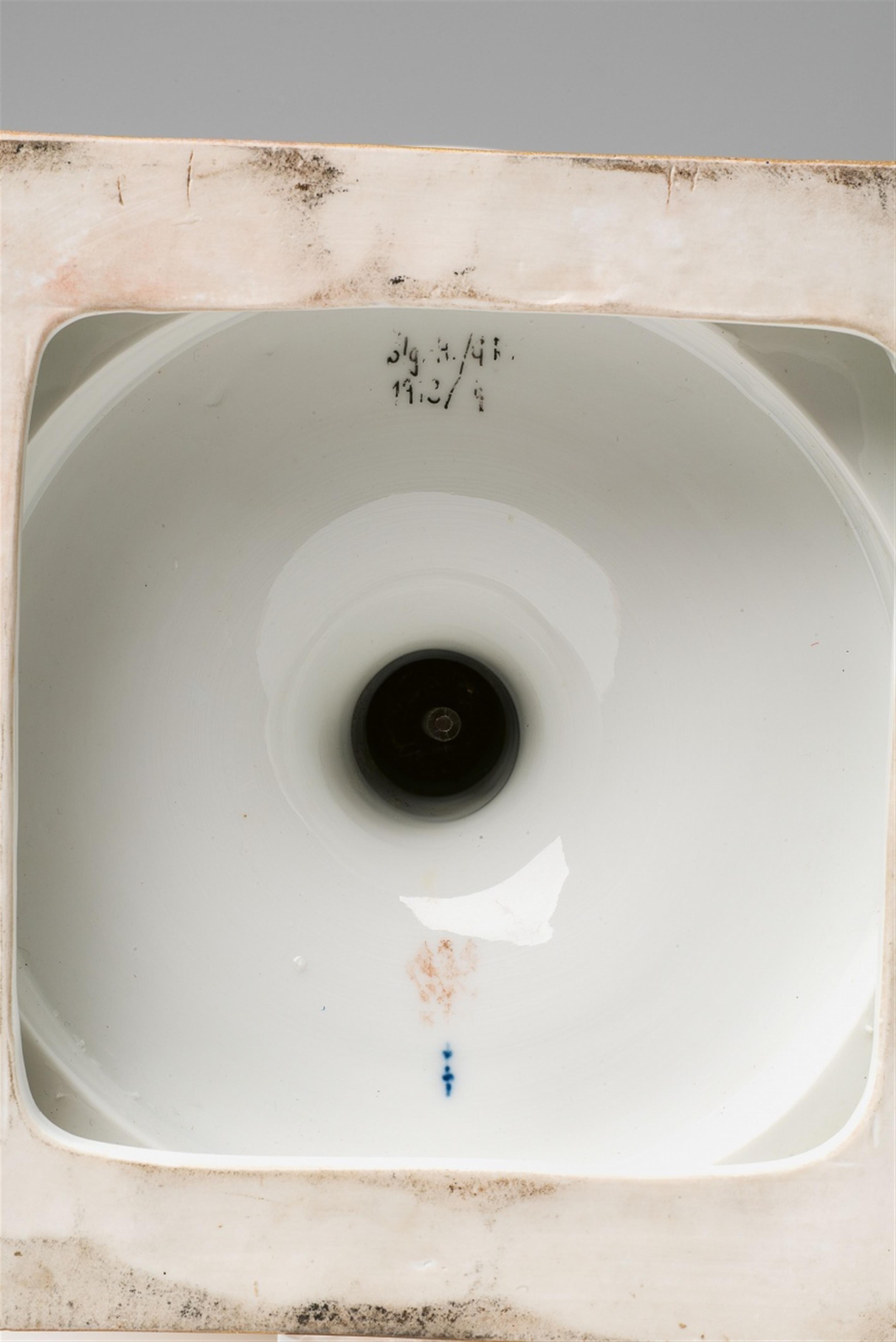 An important signed Berlin KPM porcelain krater-form vase with a view of Unter den Linden - image-3
