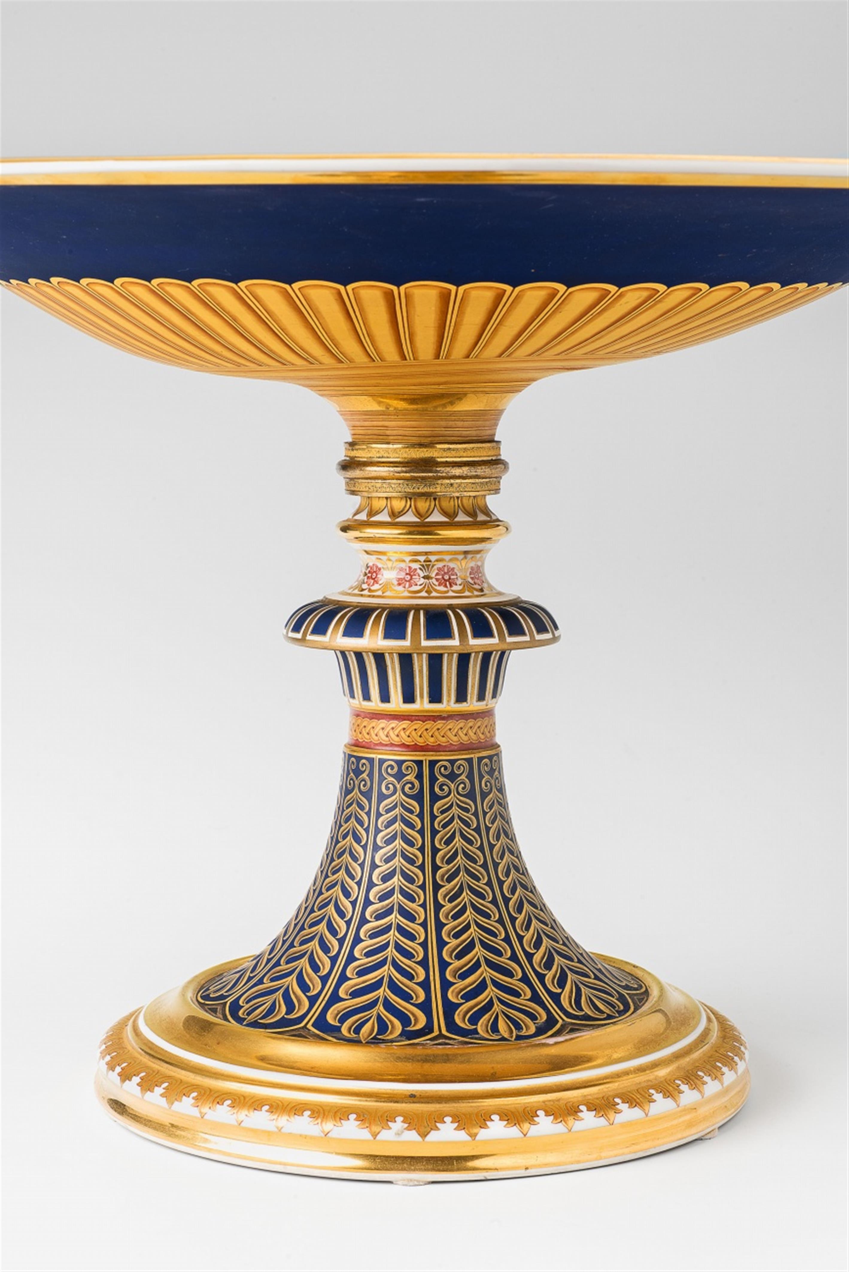 A royal ormolu-mounted Berlin KPM porcelain dish - image-3