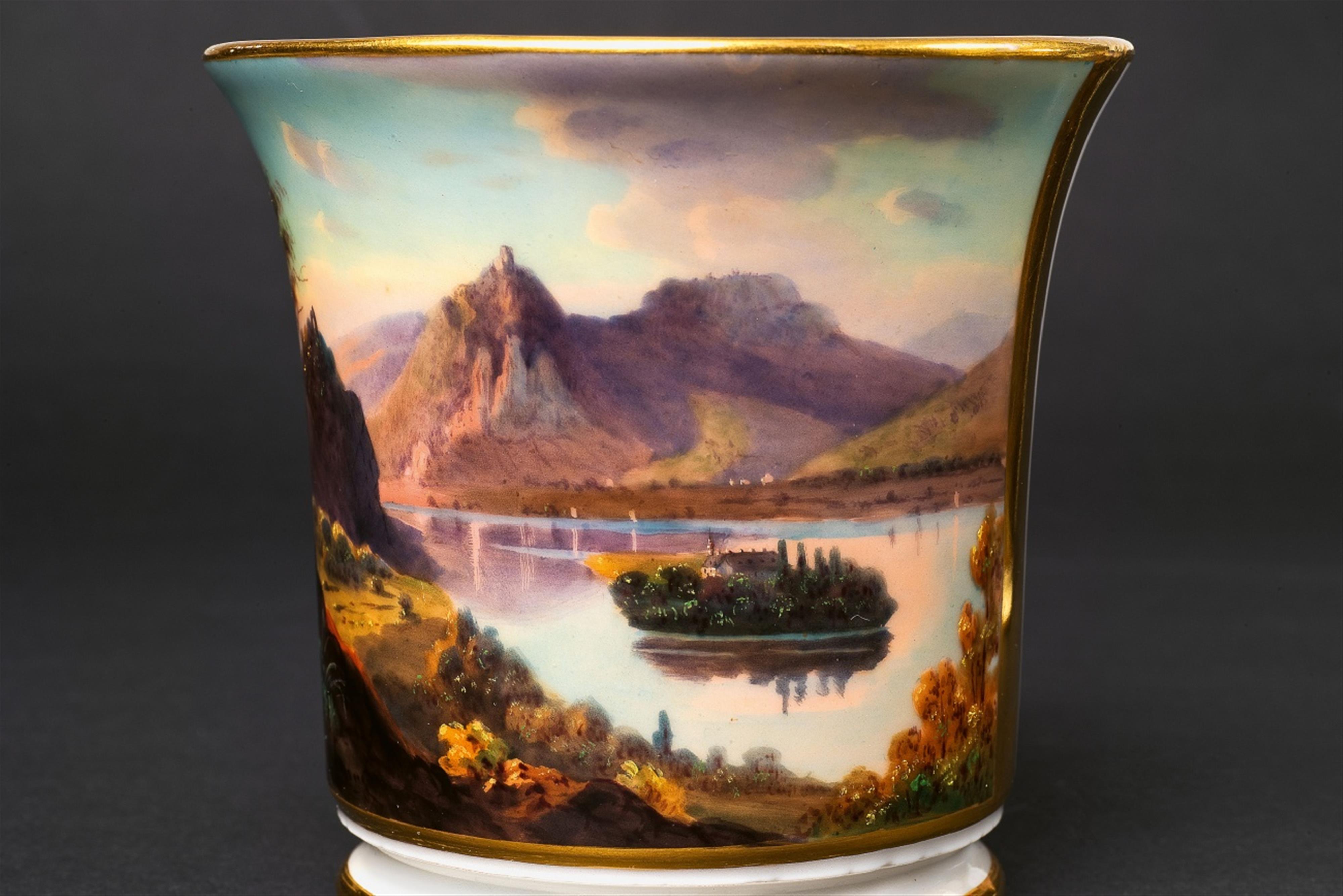Eight Berlin KPM porcelain cups and saucers with views of castles in the Rhineland - image-3
