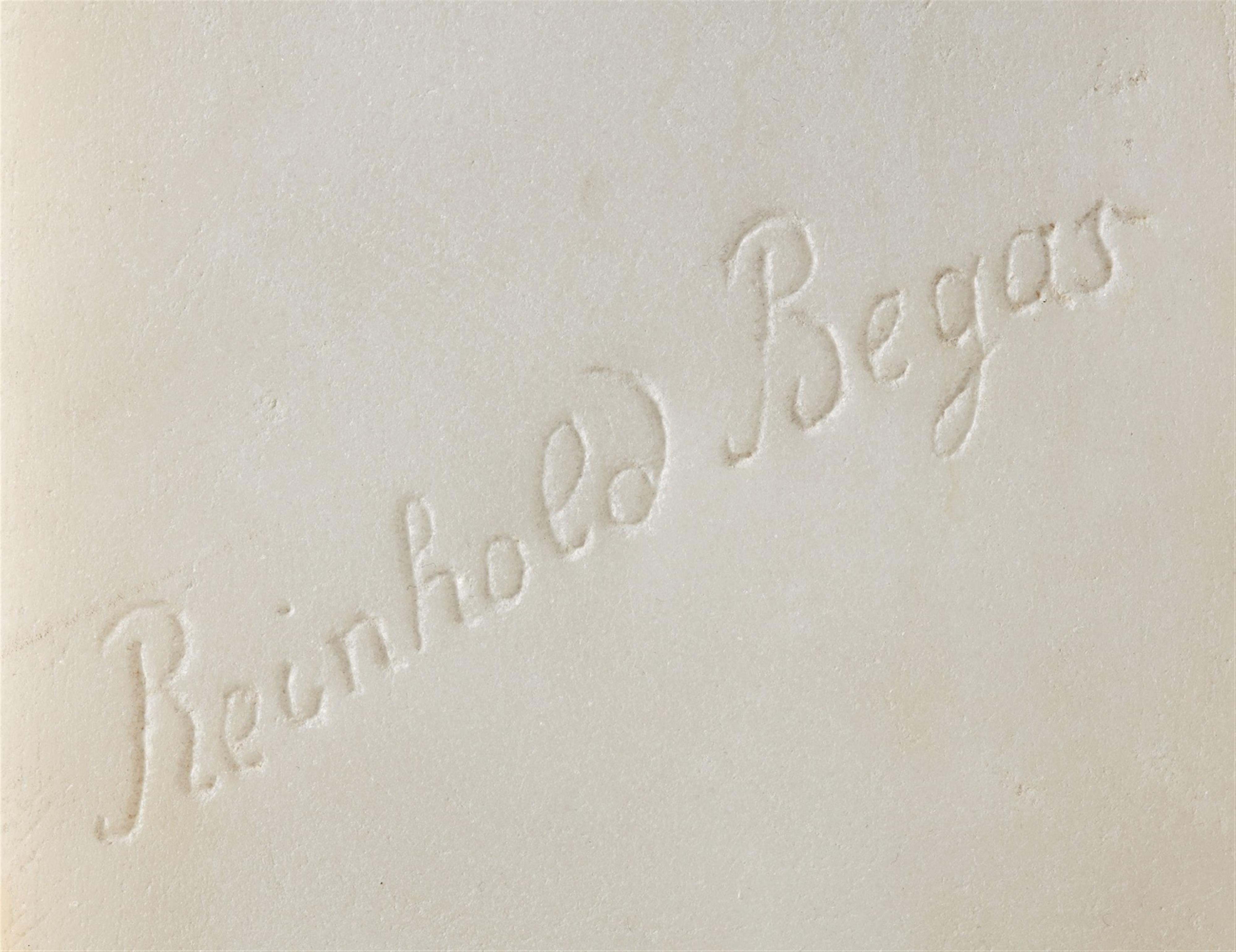 Reinhold Begas - A Carrara marble figure of Phryne - image-2