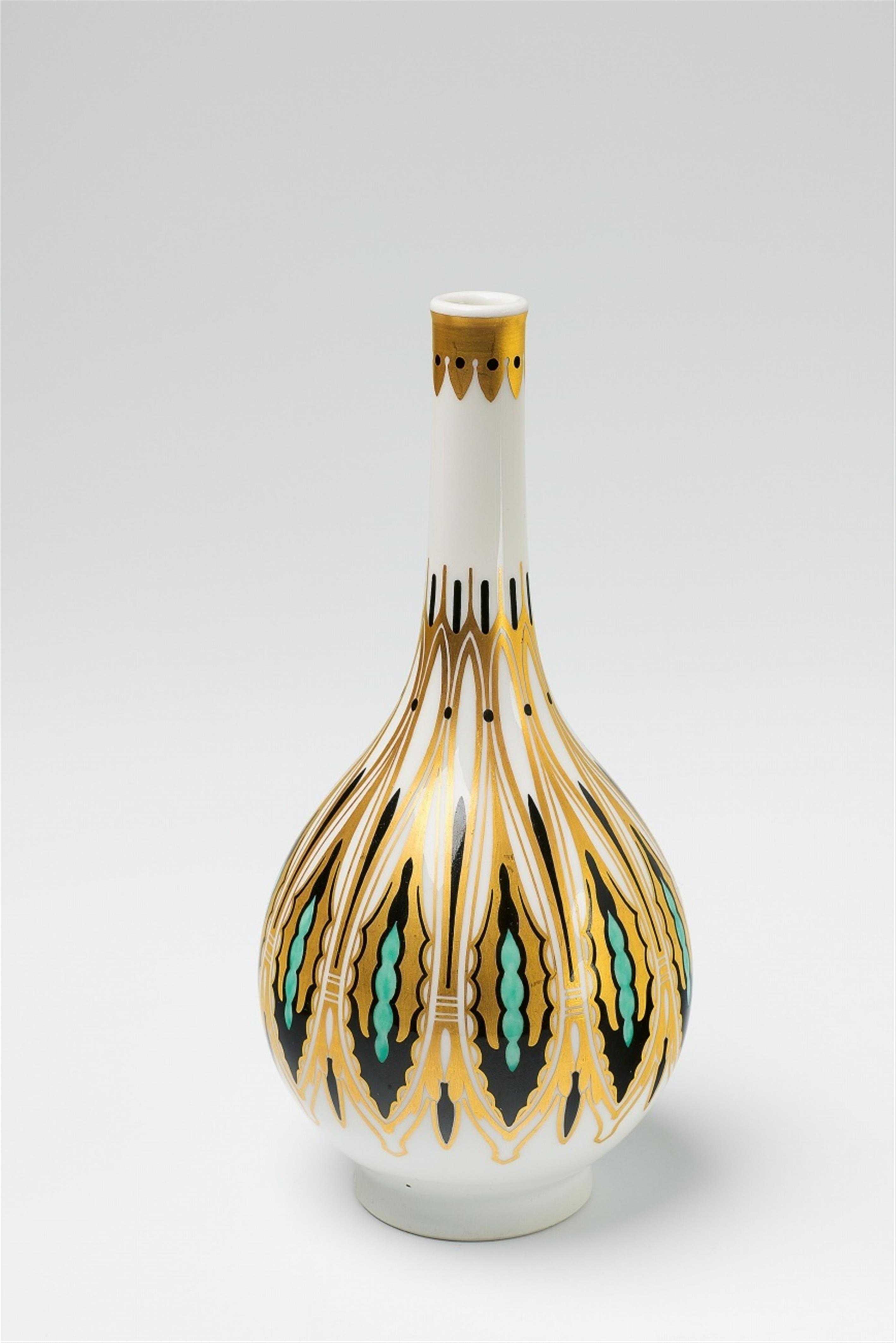 Vase mit modernem Dekor - image-1
