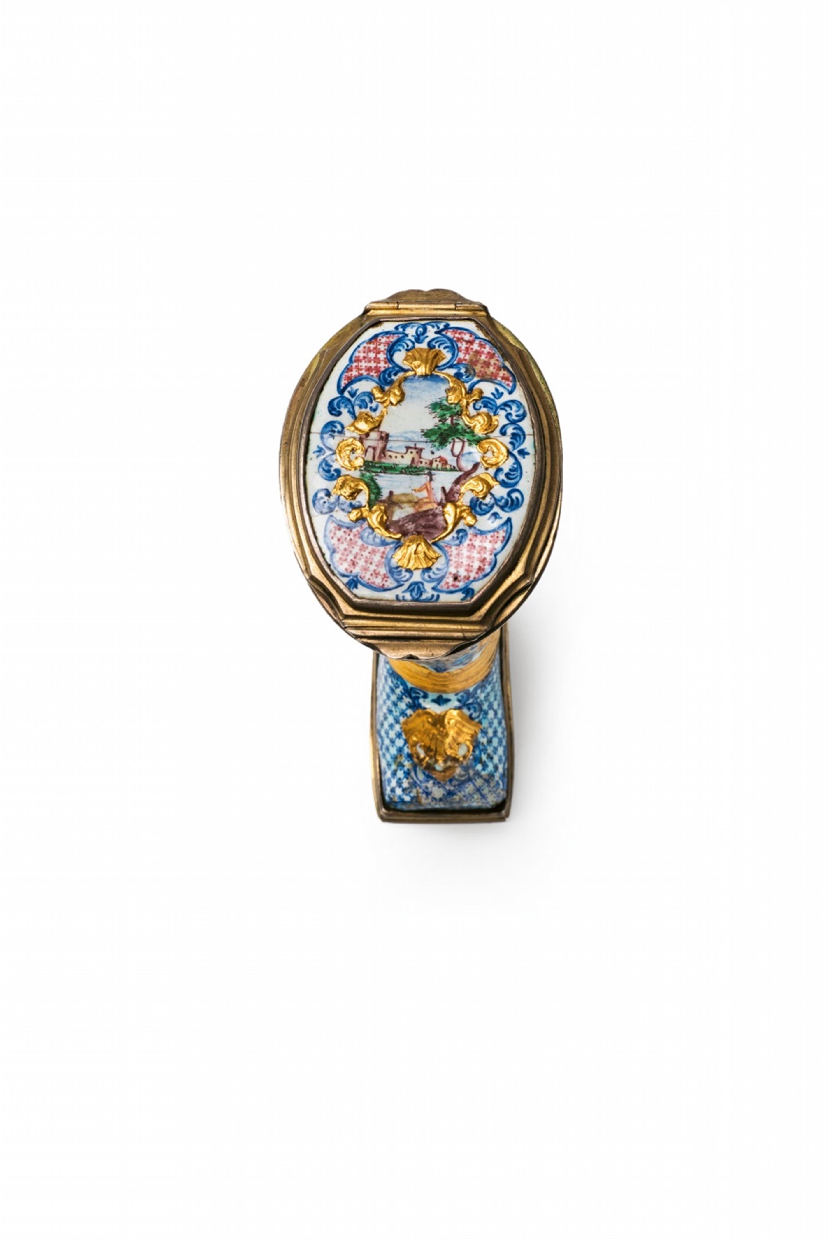 An important enamelled snuff box formed as a boot - image-3