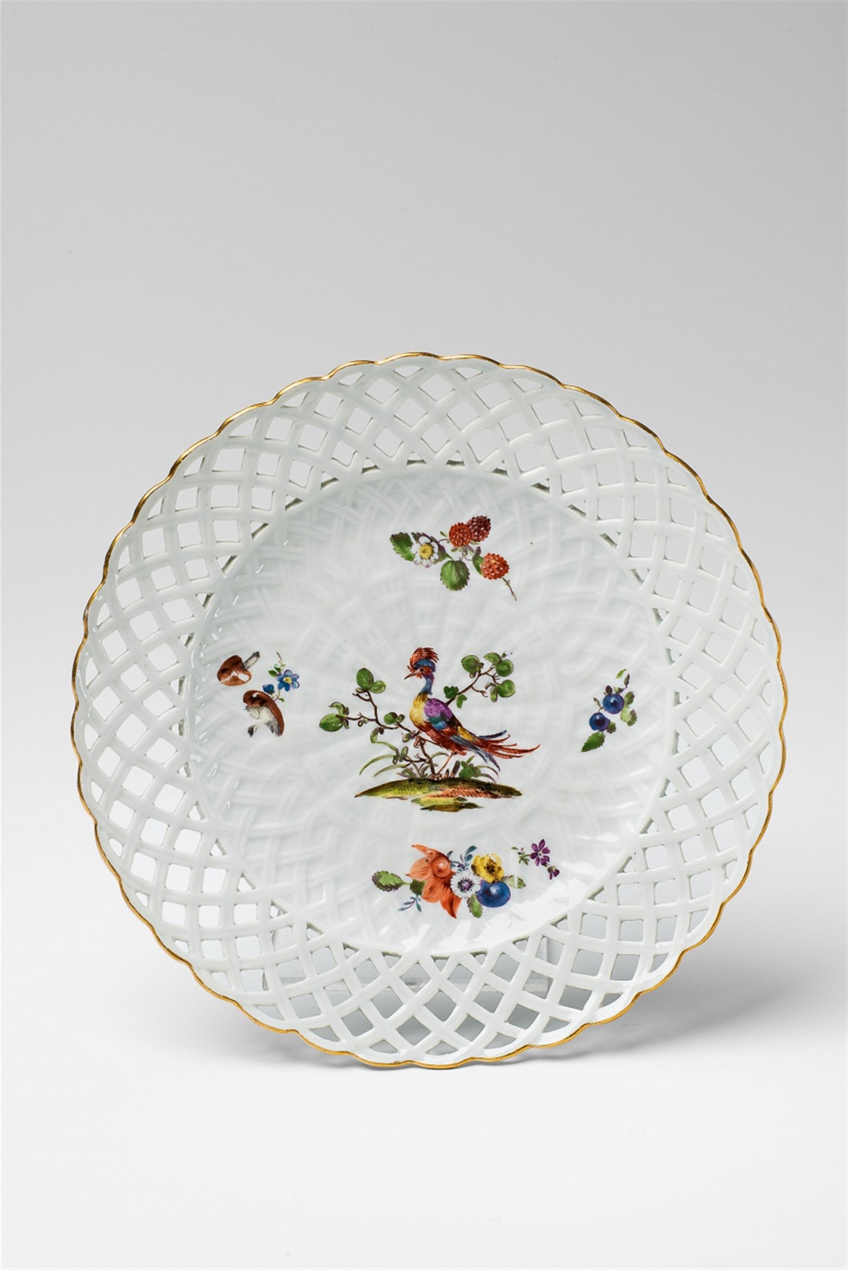 A Meissen porcelain dessert plate made for Frederick II - image-1