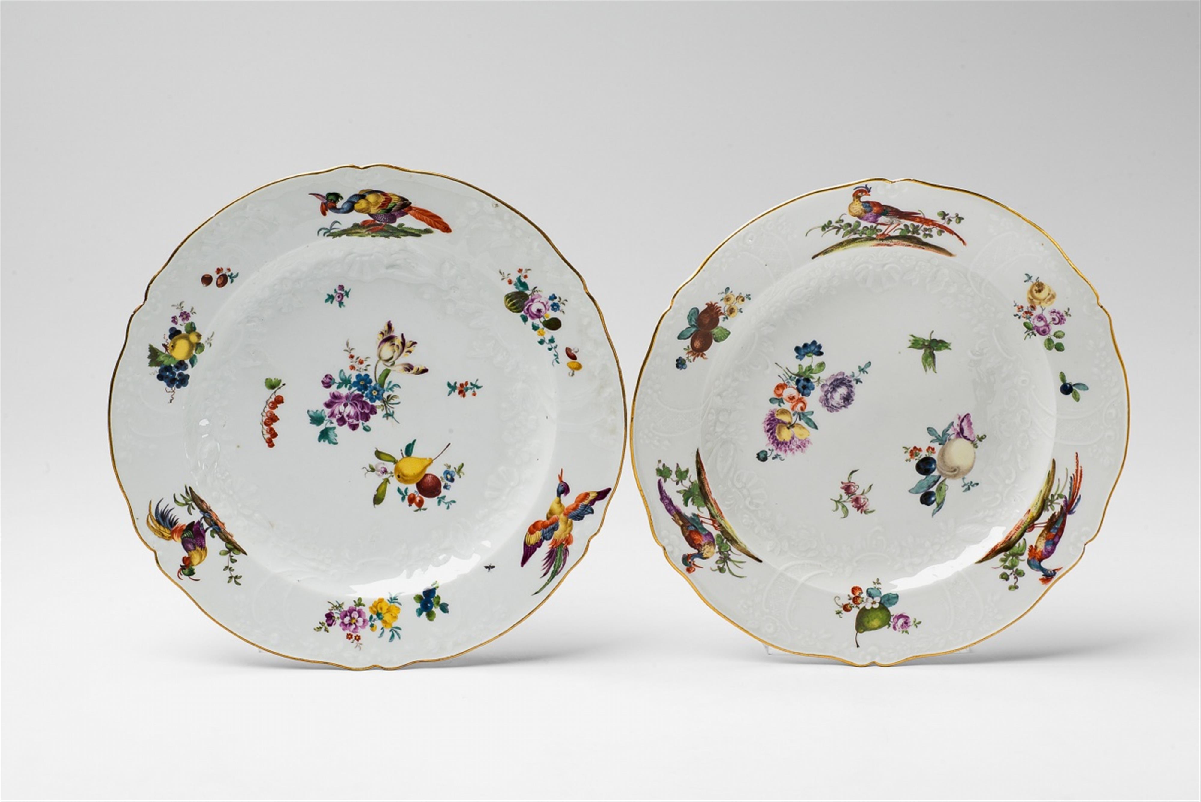 A pair of Meissen porcelain plates from a dinner service made for Frederick II - image-1