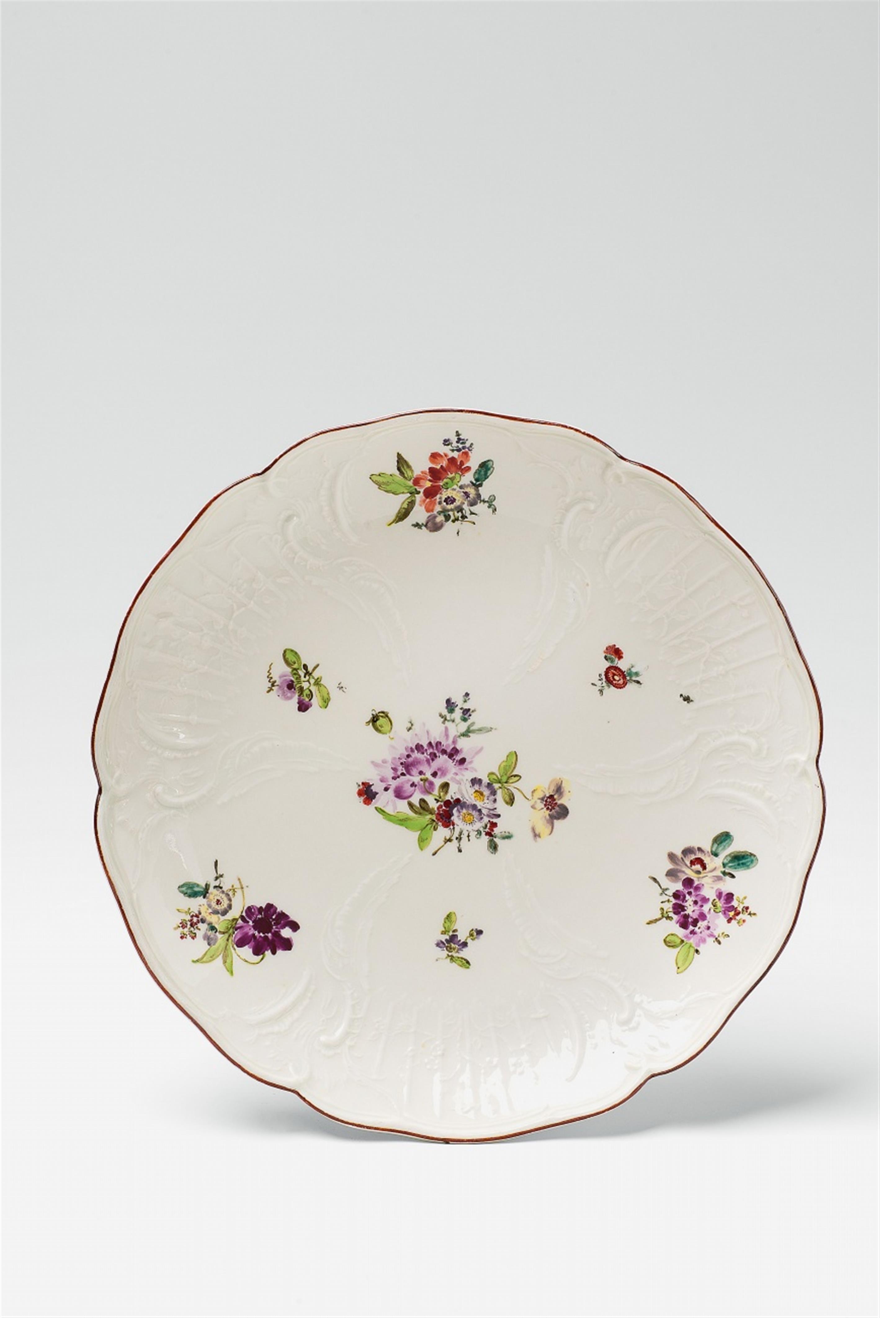 A Berlin KPM porcelain dish from the service for Prince Henry - image-1