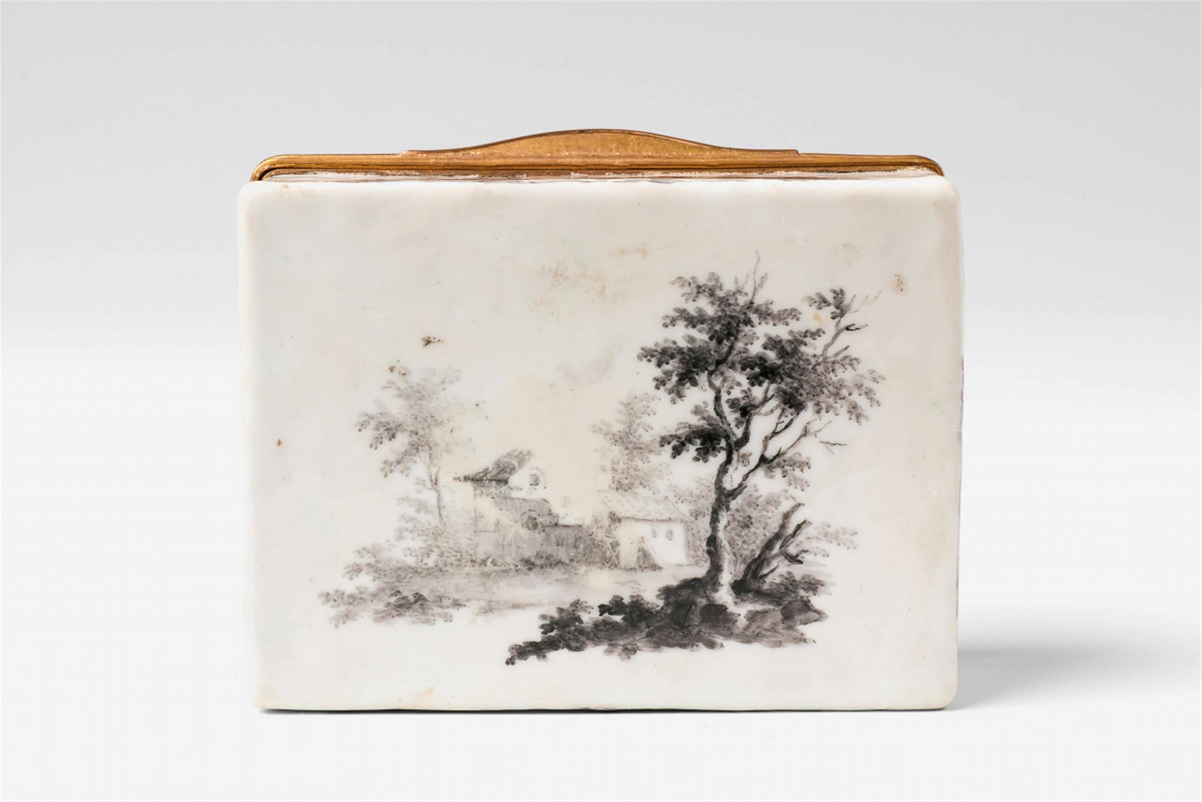 An enamel snuff box with courtship scenes - image-6