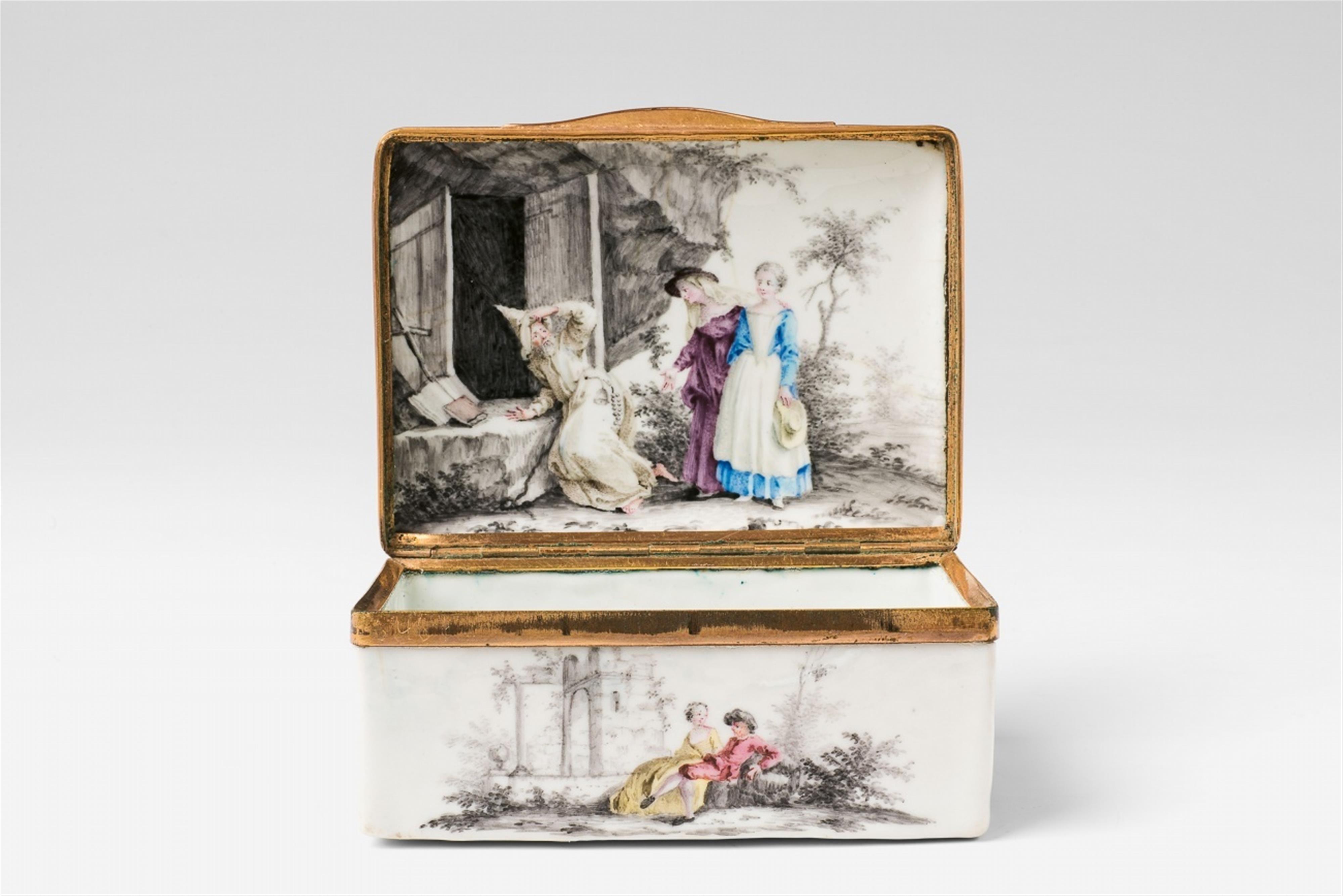 An enamel snuff box with courtship scenes - image-7