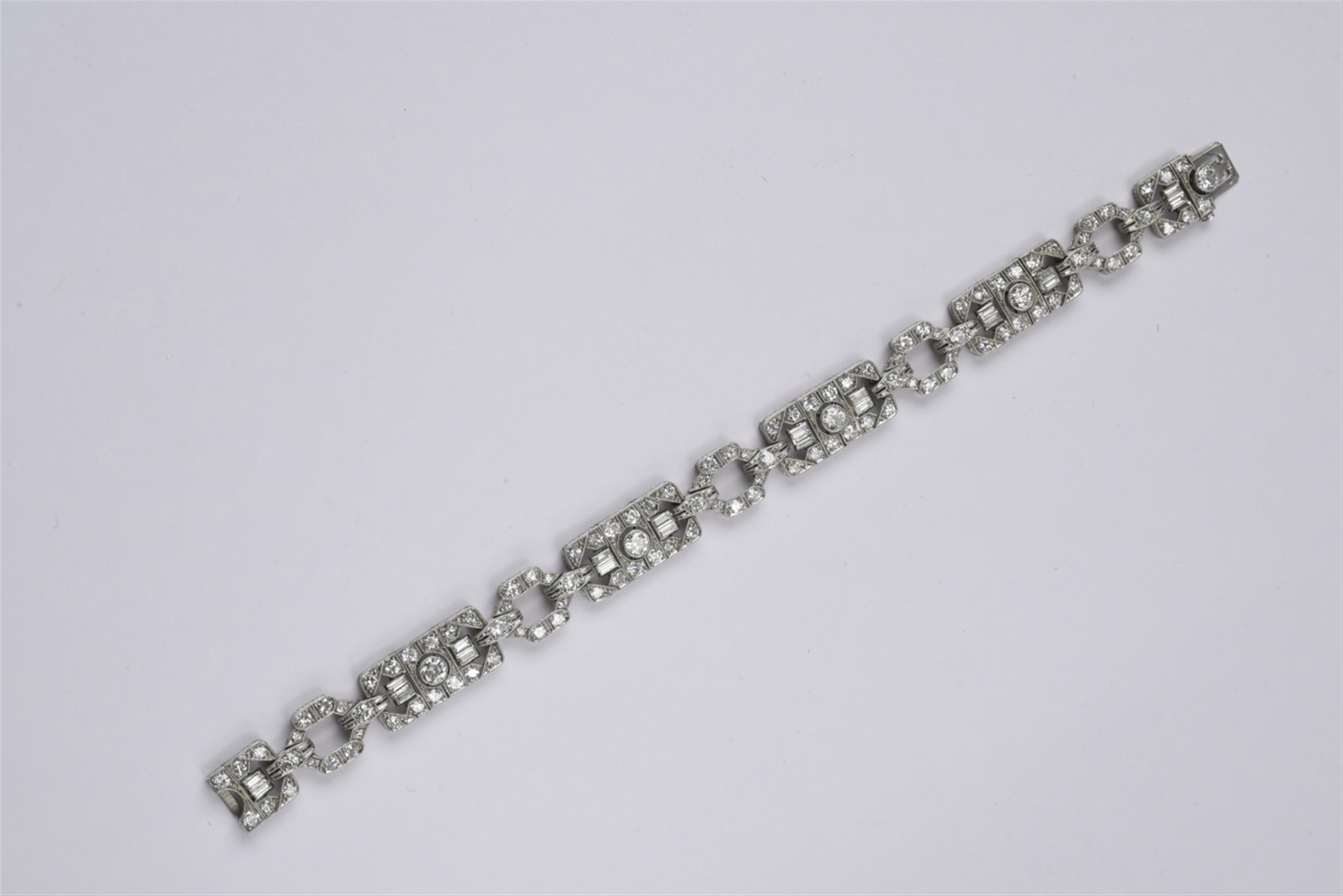 An Art Déco platinum and diamond bracelet - image-1