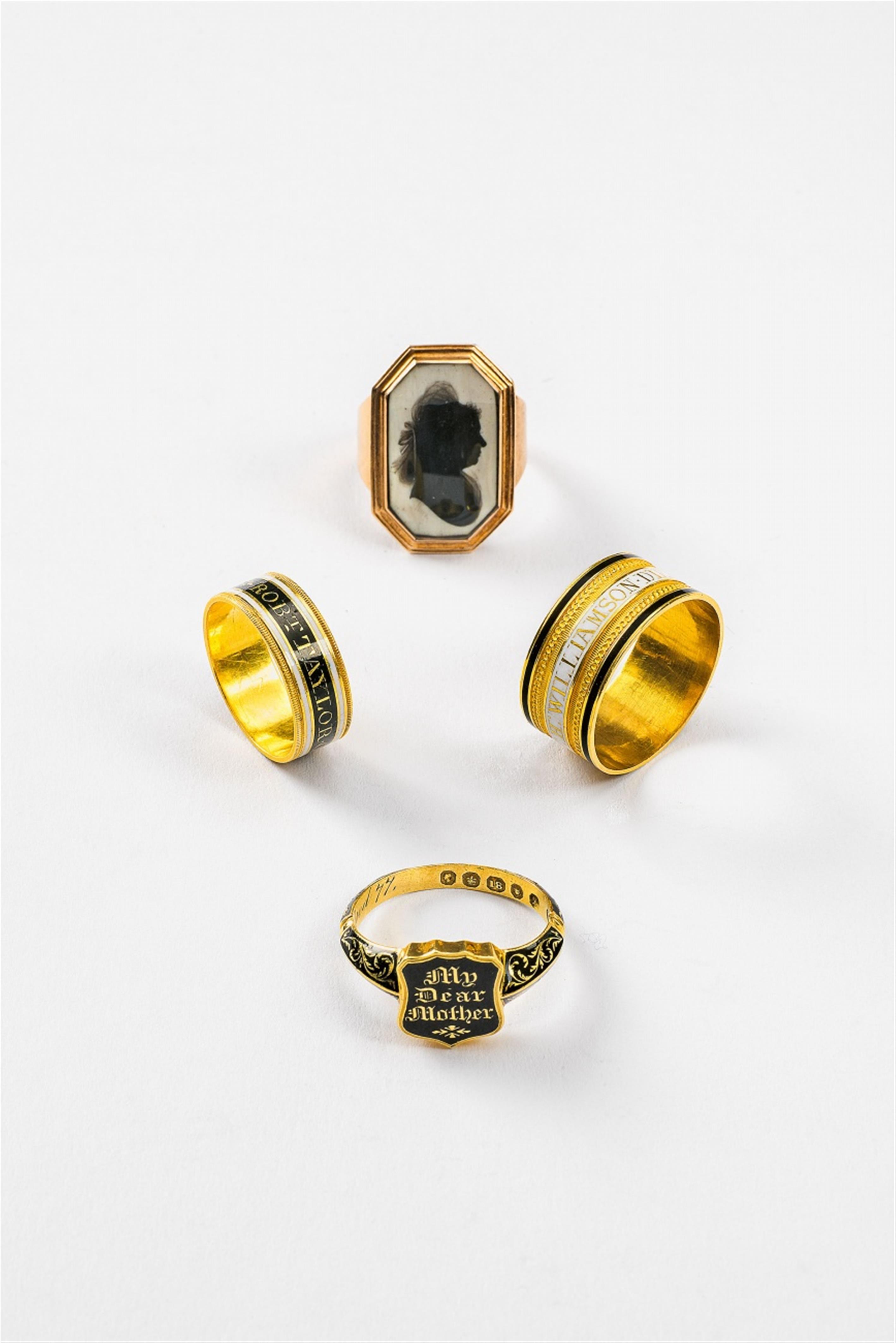 A Victorian 18k gold and enamel memory ring - image-2