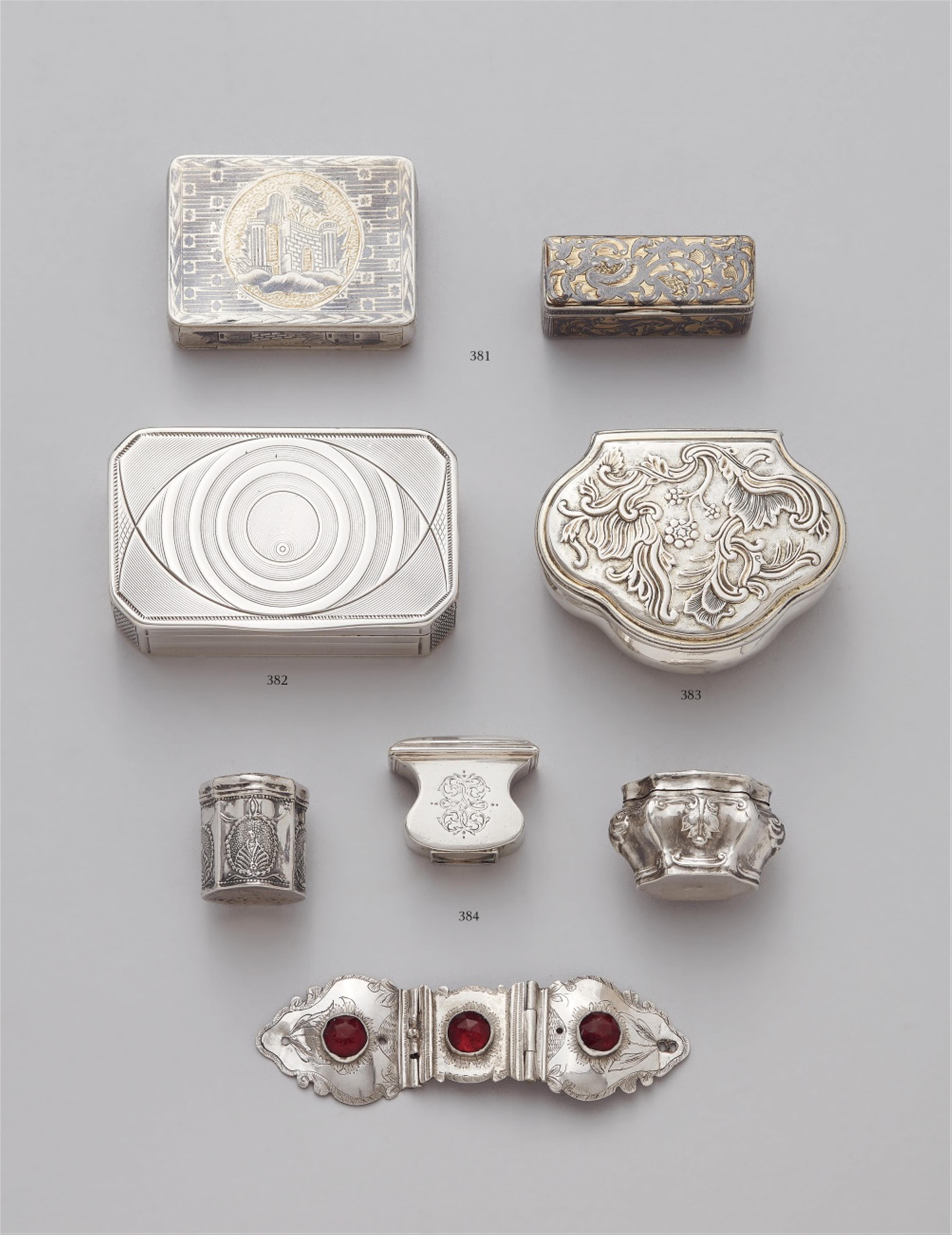 A Rococo partially gilt silver snuff box - image-1